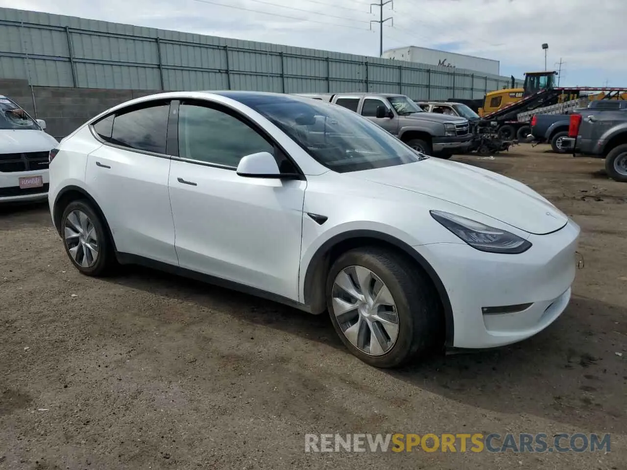 4 fotografías del automóvil dañado 5YJYGDEE0MF265020 TESLA MODEL Y 2021