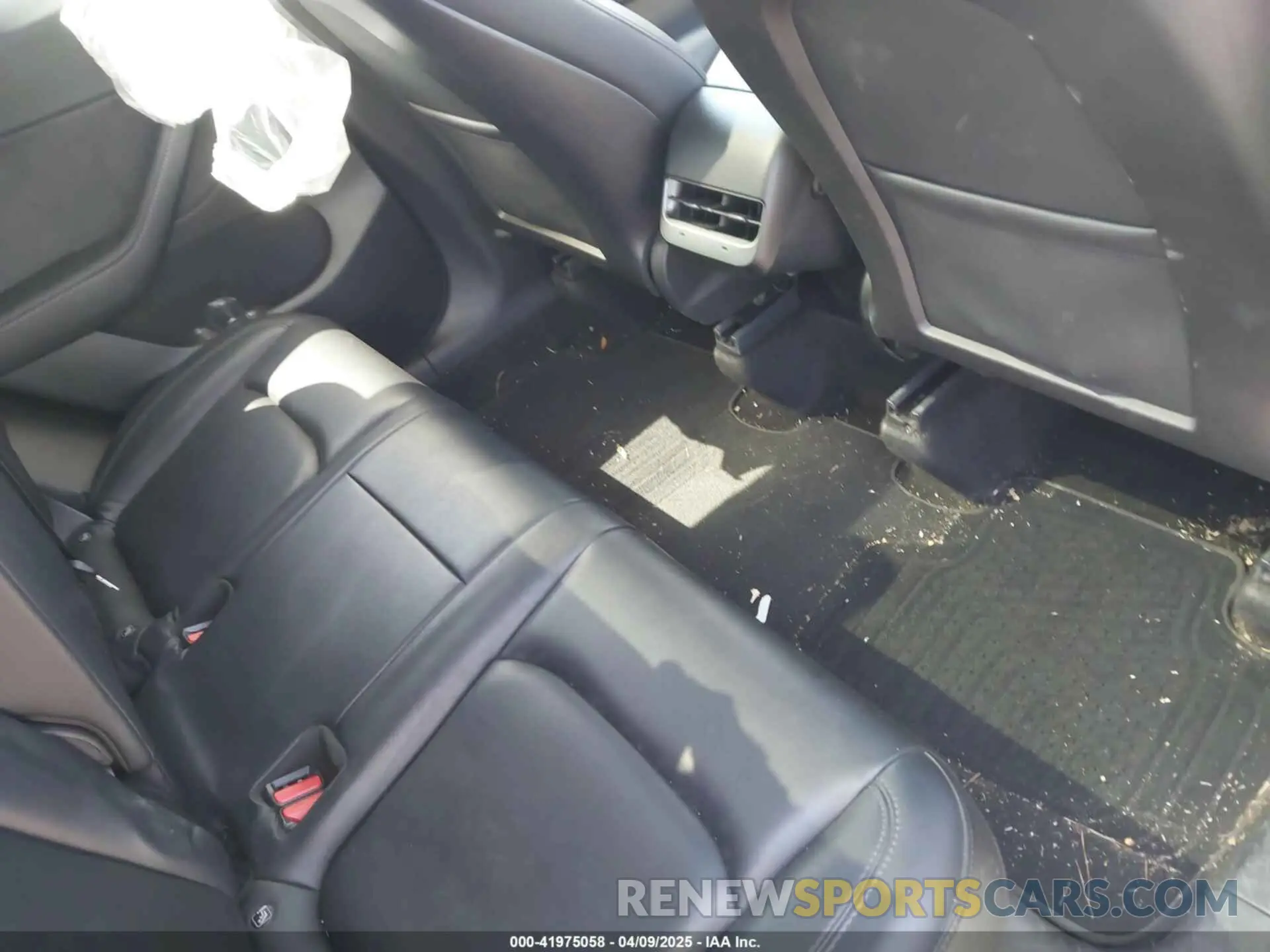8 fotografías del automóvil dañado 5YJYGDEE0MF265339 TESLA MODEL Y 2021