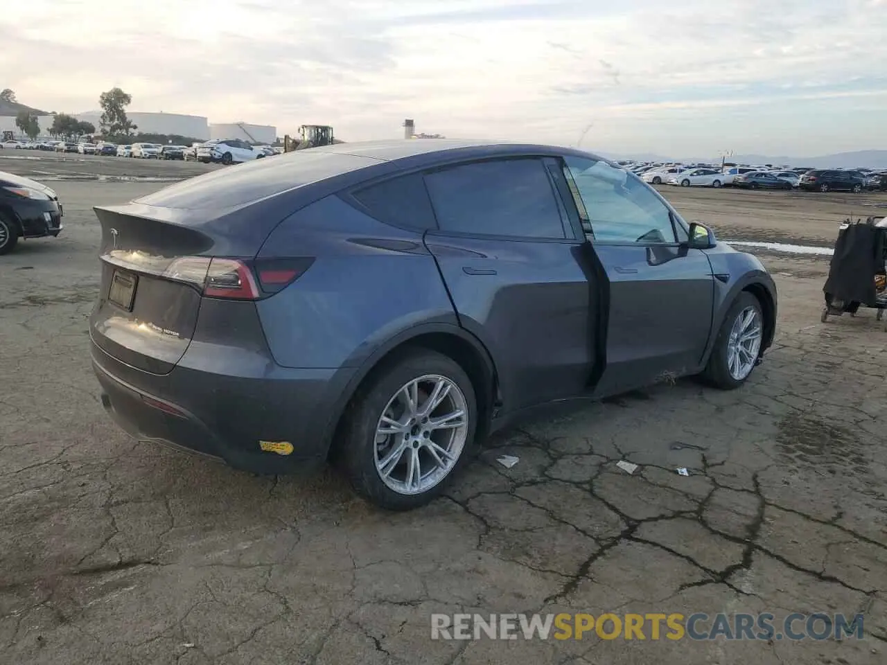 3 fotografías del automóvil dañado 5YJYGDEE0MF278706 TESLA MODEL Y 2021