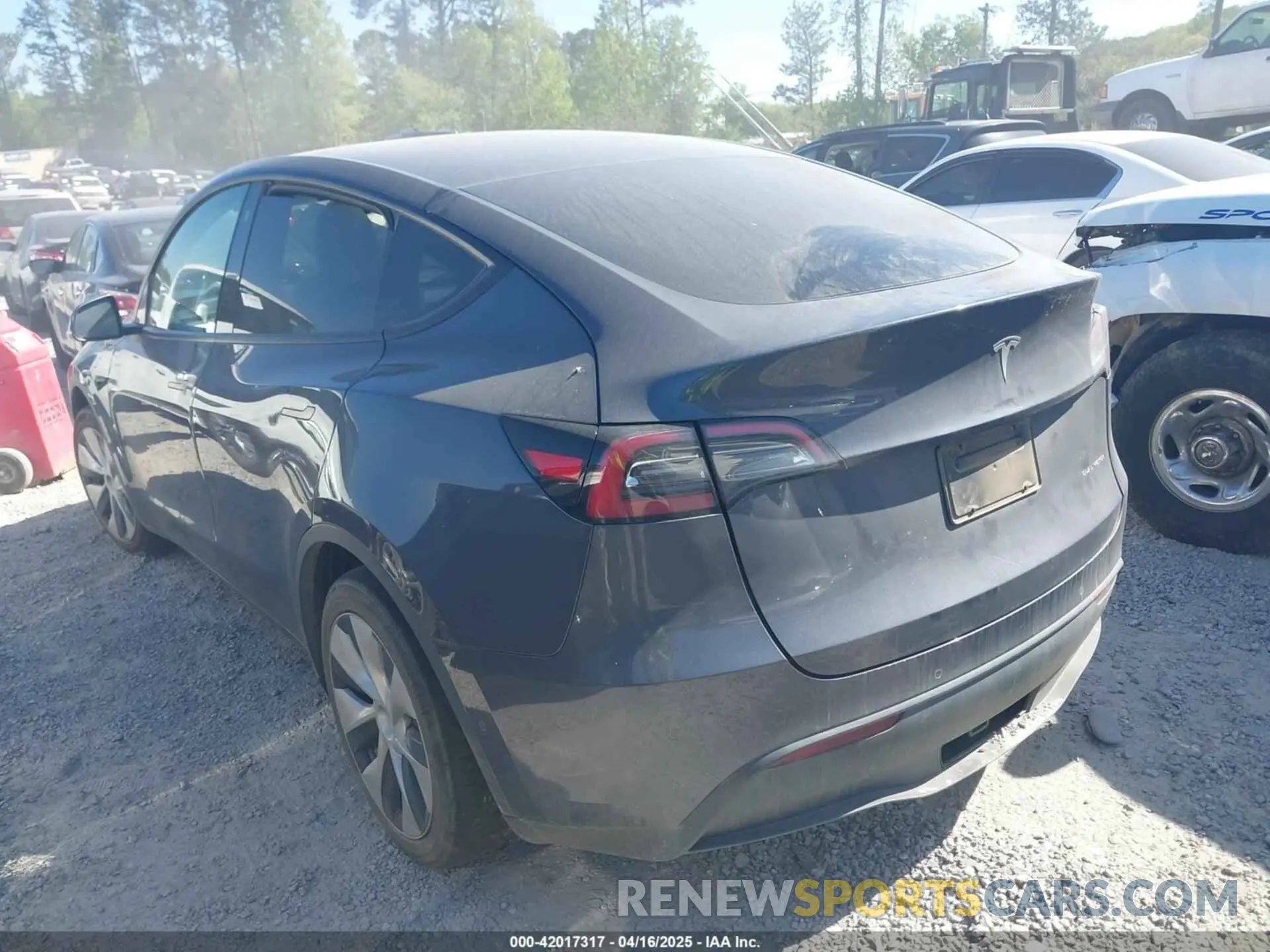 3 fotografías del automóvil dañado 5YJYGDEE0MF295134 TESLA MODEL Y 2021