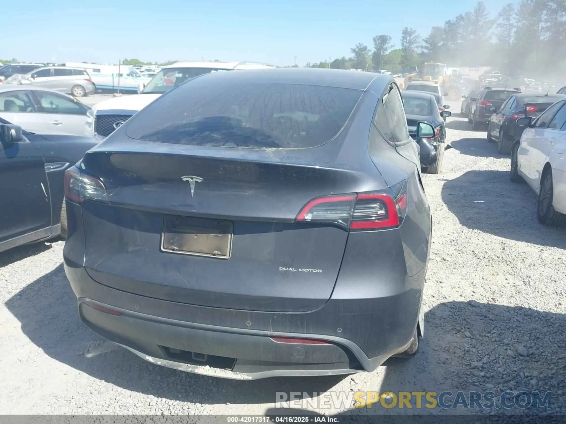 4 fotografías del automóvil dañado 5YJYGDEE0MF295134 TESLA MODEL Y 2021