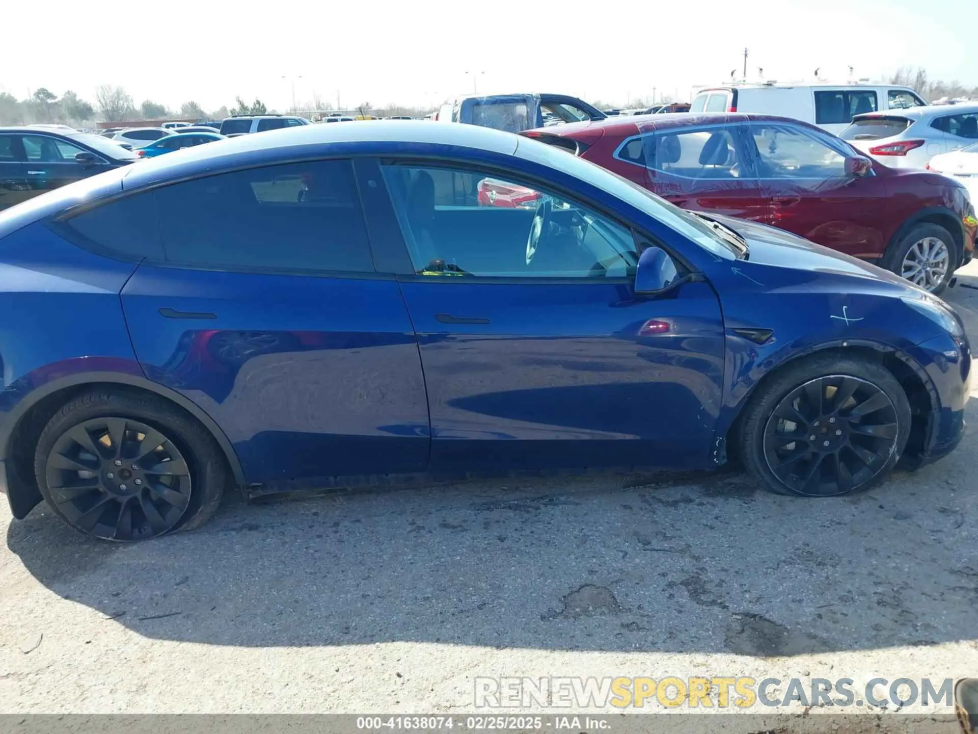 13 fotografías del automóvil dañado 5YJYGDEE1MF060385 TESLA MODEL Y 2021