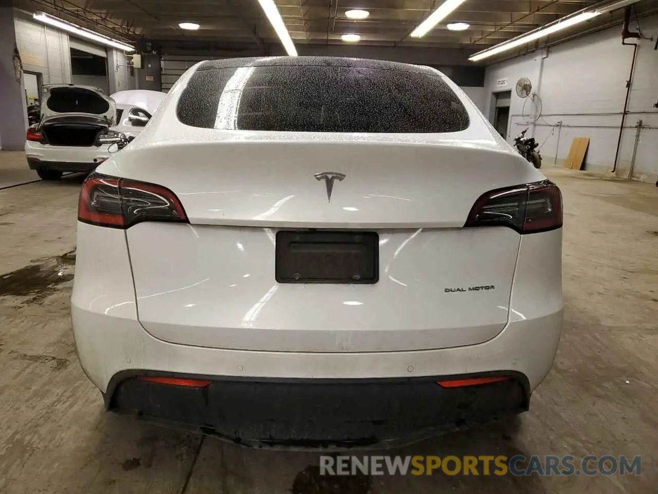 6 fotografías del automóvil dañado 5YJYGDEE1MF068082 TESLA MODEL Y 2021