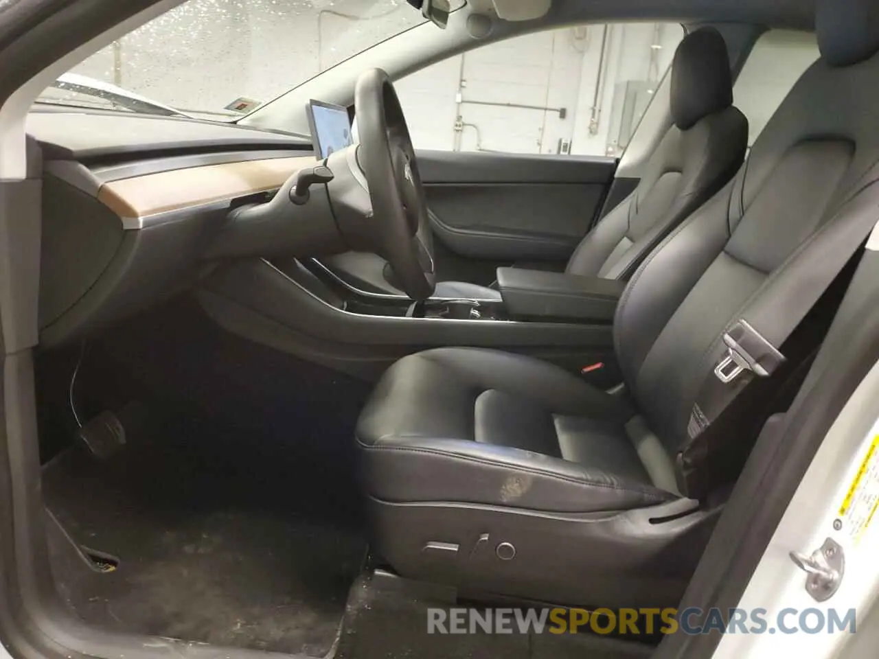 7 fotografías del automóvil dañado 5YJYGDEE1MF068082 TESLA MODEL Y 2021