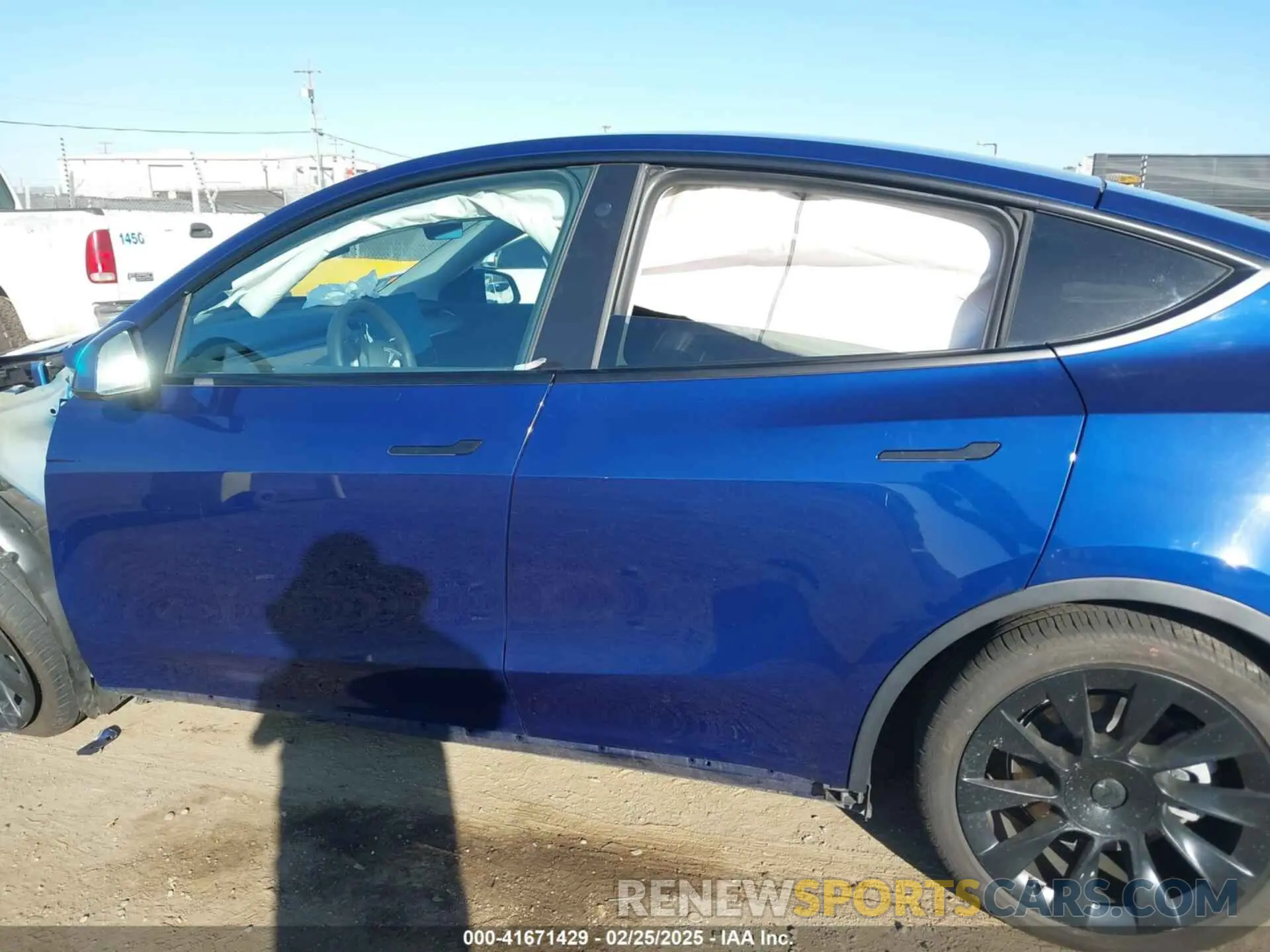 14 fotografías del automóvil dañado 5YJYGDEE1MF070740 TESLA MODEL Y 2021