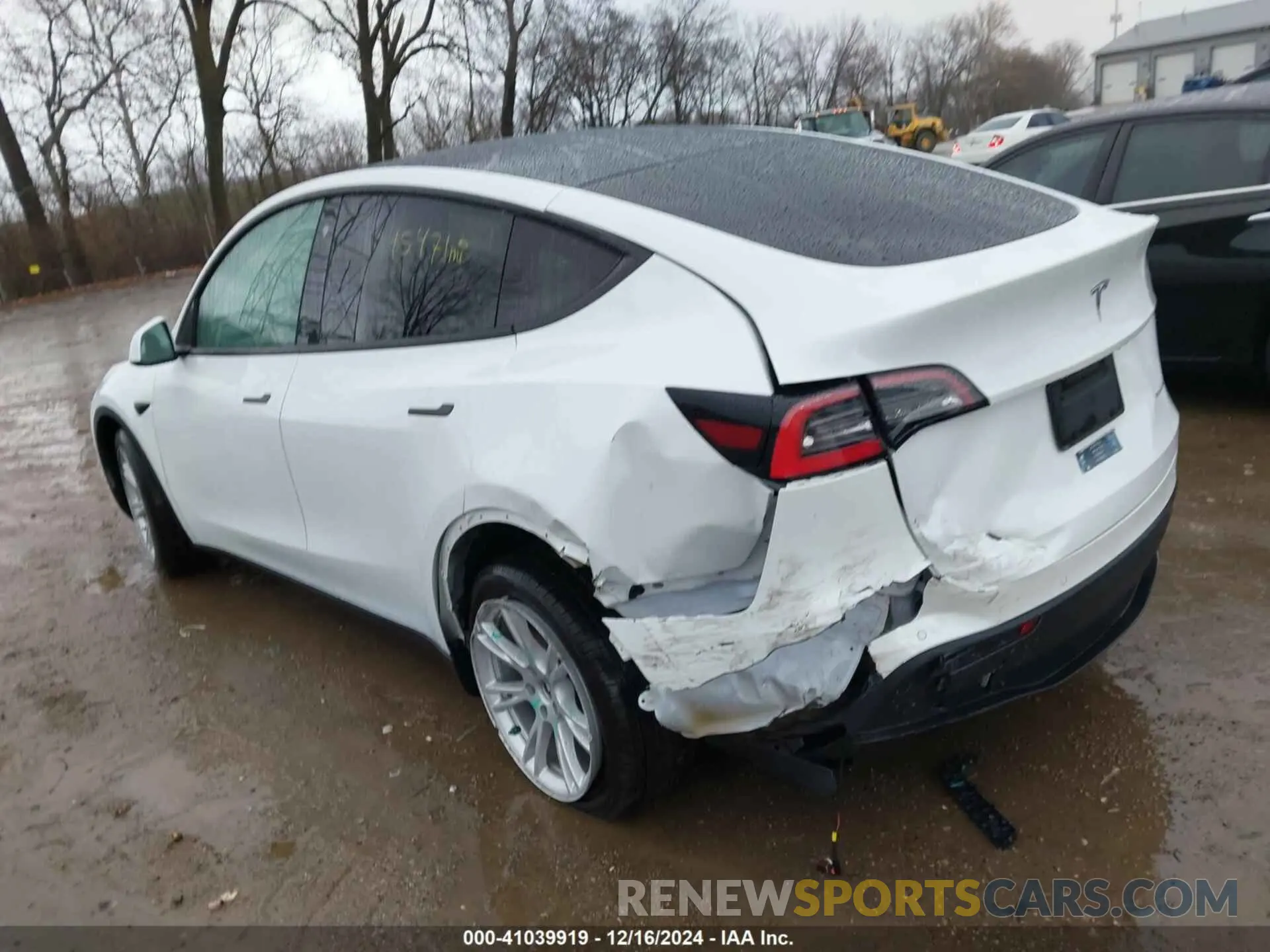 3 fotografías del automóvil dañado 5YJYGDEE1MF074948 TESLA MODEL Y 2021