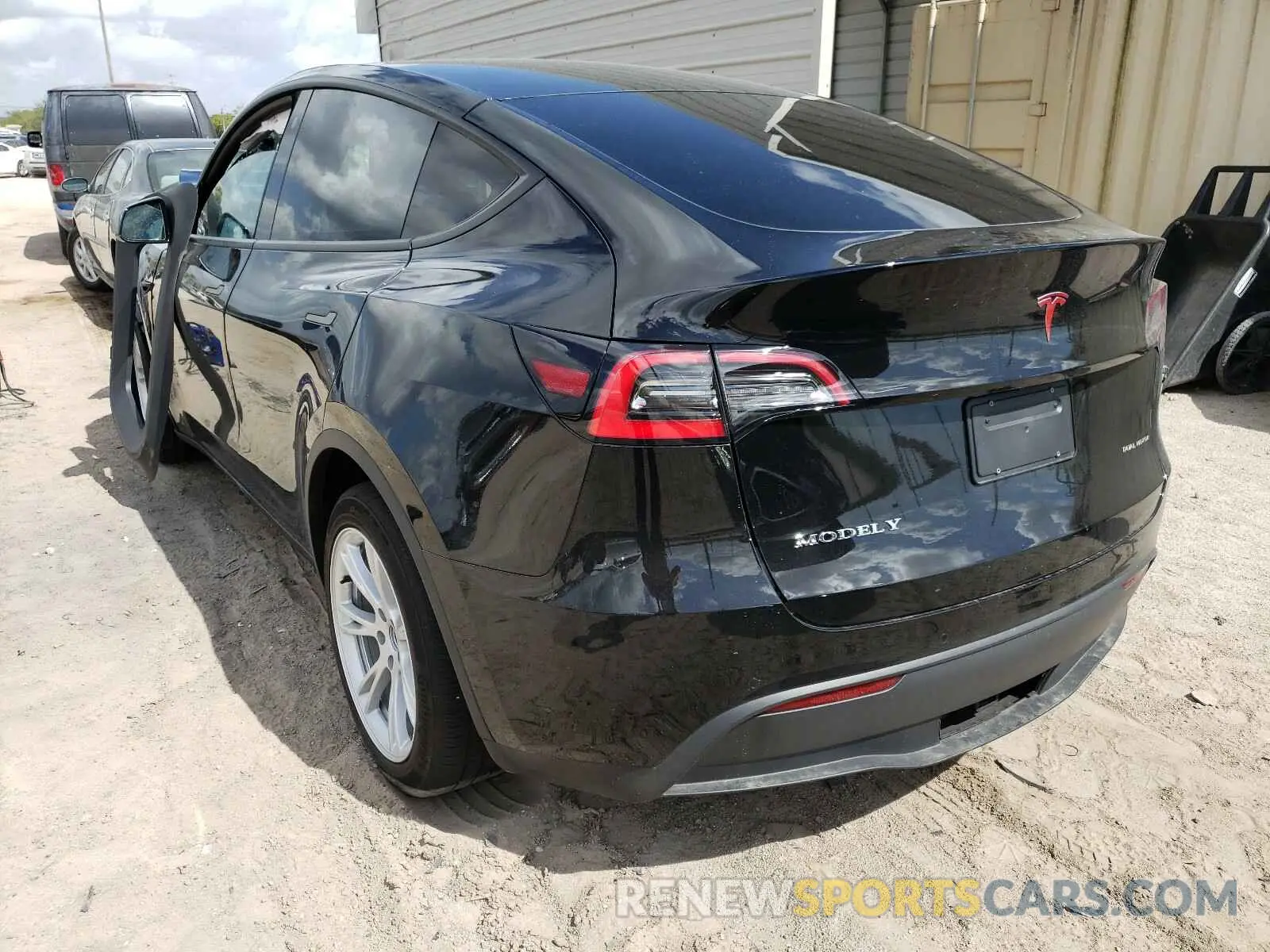 3 fotografías del automóvil dañado 5YJYGDEE1MF083309 TESLA MODEL Y 2021