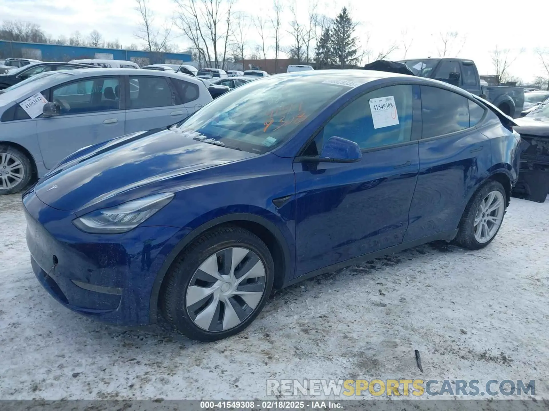 2 fotografías del automóvil dañado 5YJYGDEE1MF083780 TESLA MODEL Y 2021