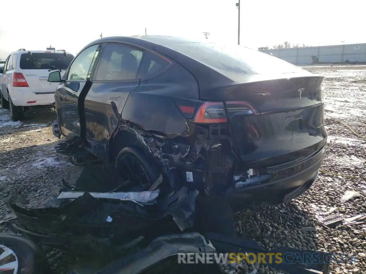 3 fotografías del automóvil dañado 5YJYGDEE1MF088638 TESLA MODEL Y 2021