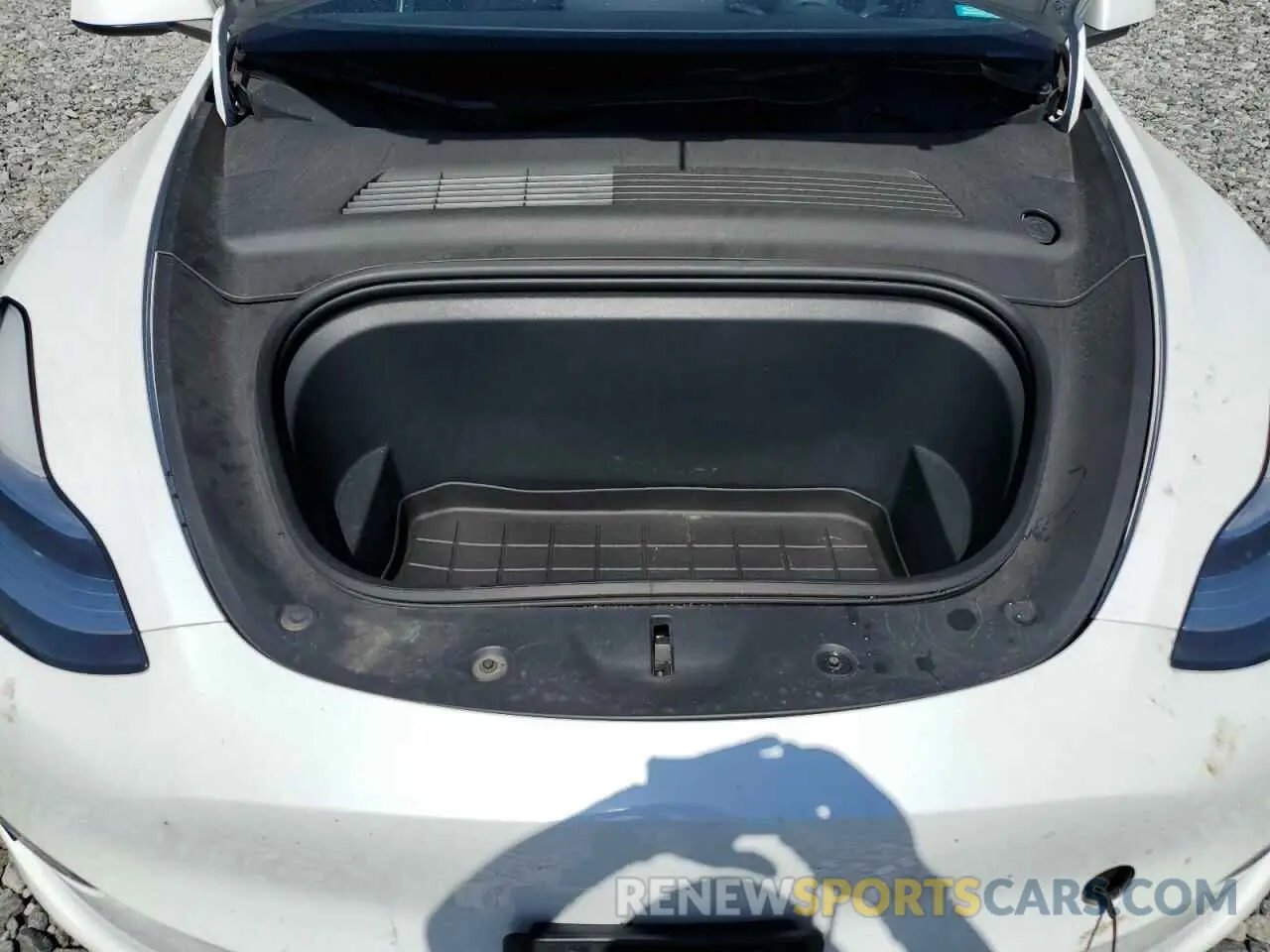 11 fotografías del automóvil dañado 5YJYGDEE1MF119872 TESLA MODEL Y 2021