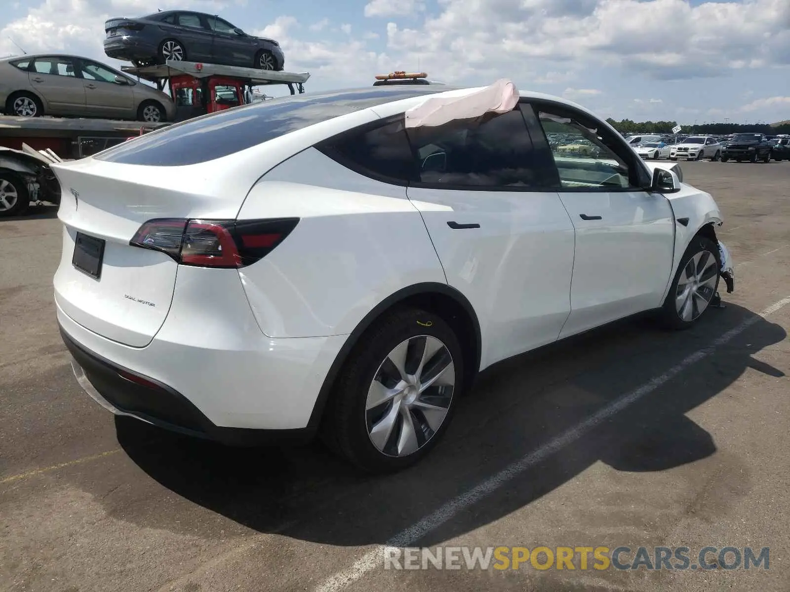 4 fotografías del automóvil dañado 5YJYGDEE1MF194314 TESLA MODEL Y 2021