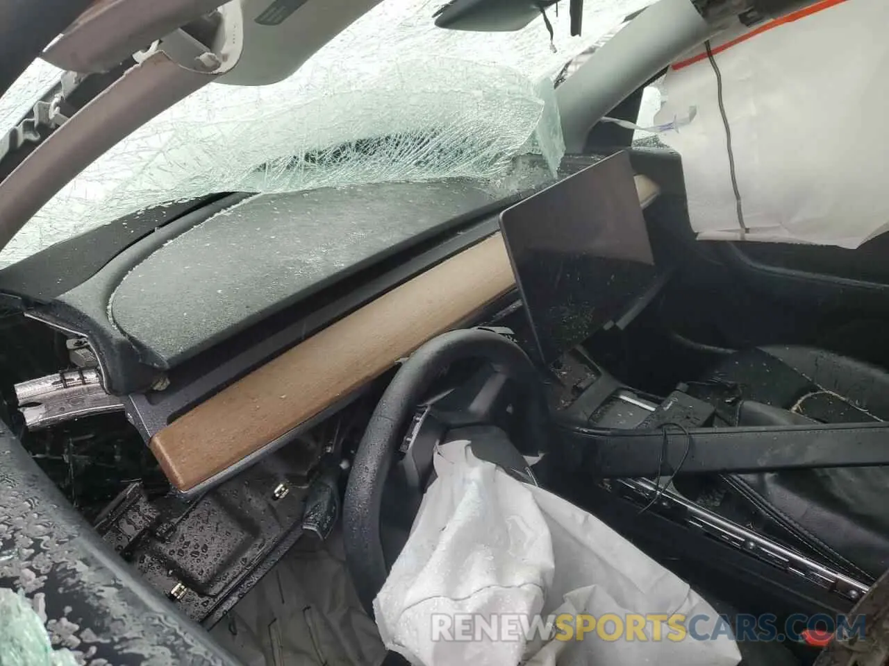 9 fotografías del automóvil dañado 5YJYGDEE1MF199495 TESLA MODEL Y 2021