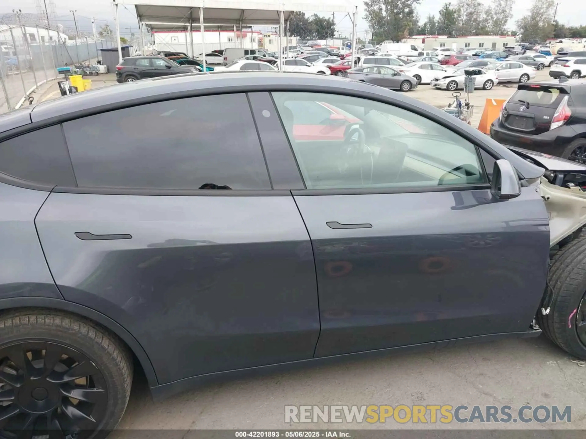 14 fotografías del automóvil dañado 5YJYGDEE1MF217929 TESLA MODEL Y 2021
