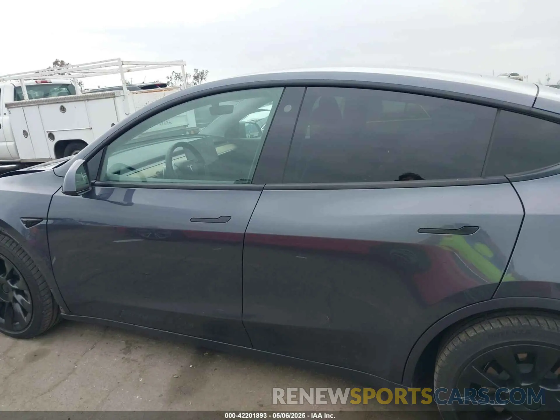 15 fotografías del automóvil dañado 5YJYGDEE1MF217929 TESLA MODEL Y 2021