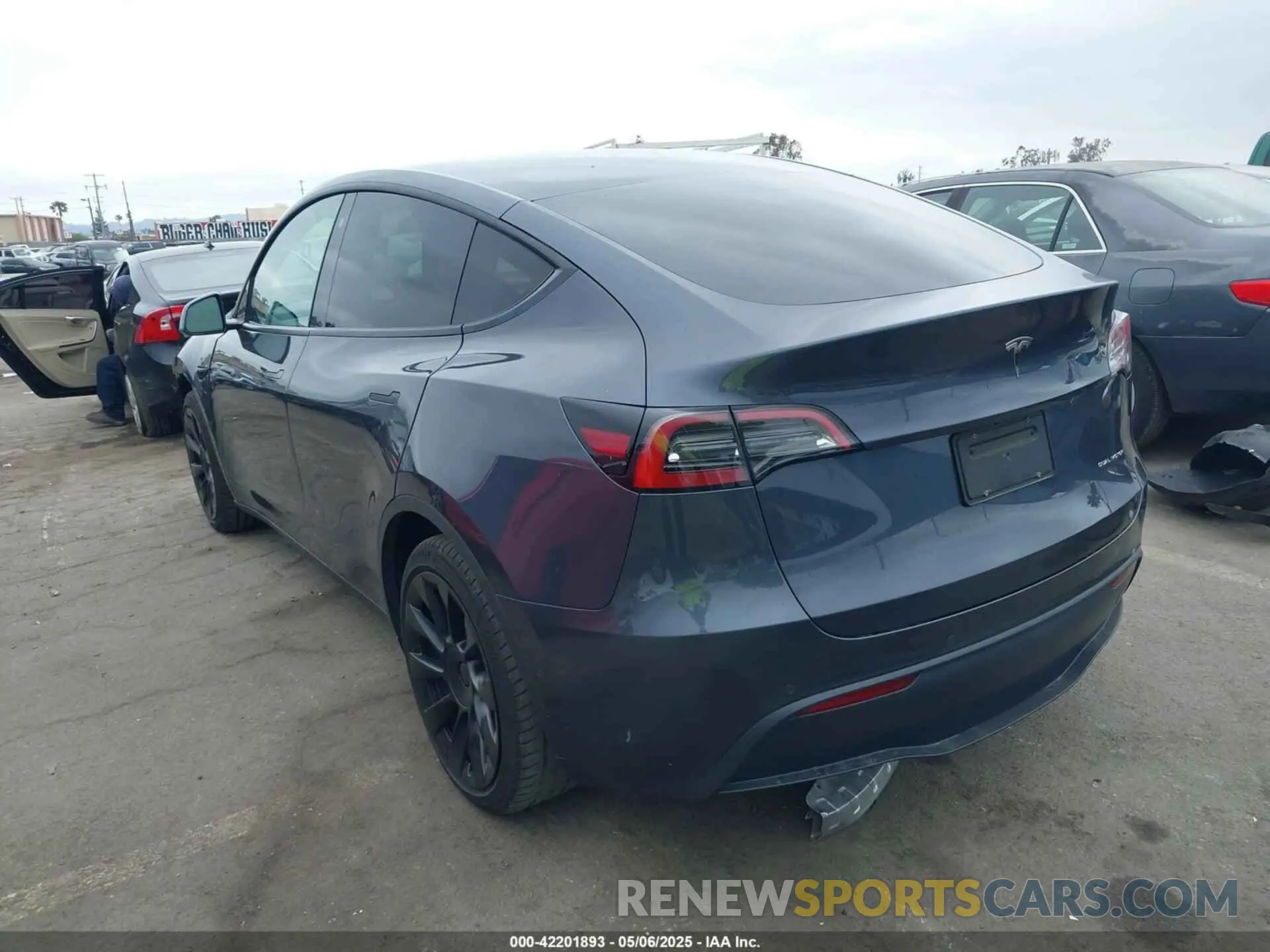 3 fotografías del automóvil dañado 5YJYGDEE1MF217929 TESLA MODEL Y 2021