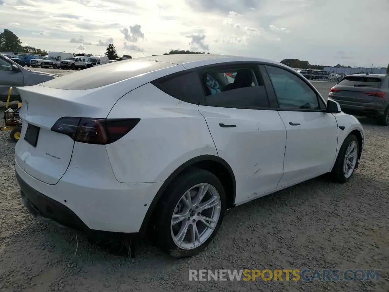 3 fotografías del automóvil dañado 5YJYGDEE1MF233600 TESLA MODEL Y 2021