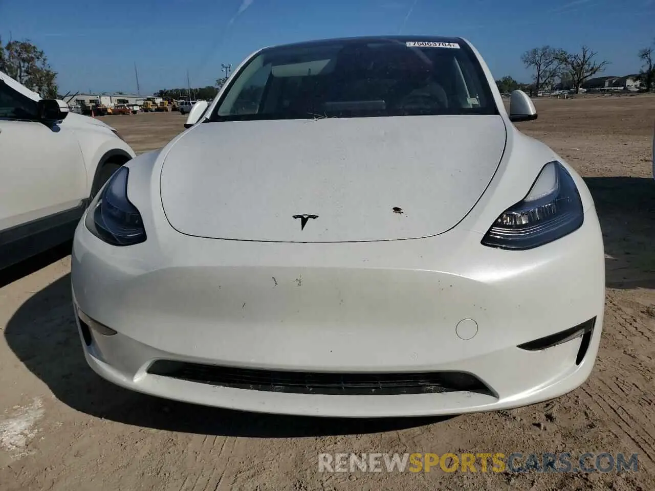 5 fotografías del automóvil dañado 5YJYGDEE1MF263051 TESLA MODEL Y 2021