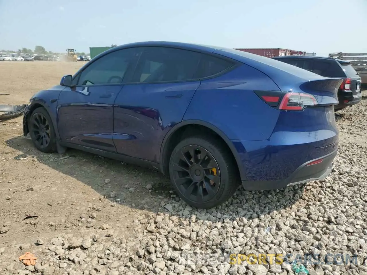 2 fotografías del automóvil dañado 5YJYGDEE1MF263647 TESLA MODEL Y 2021
