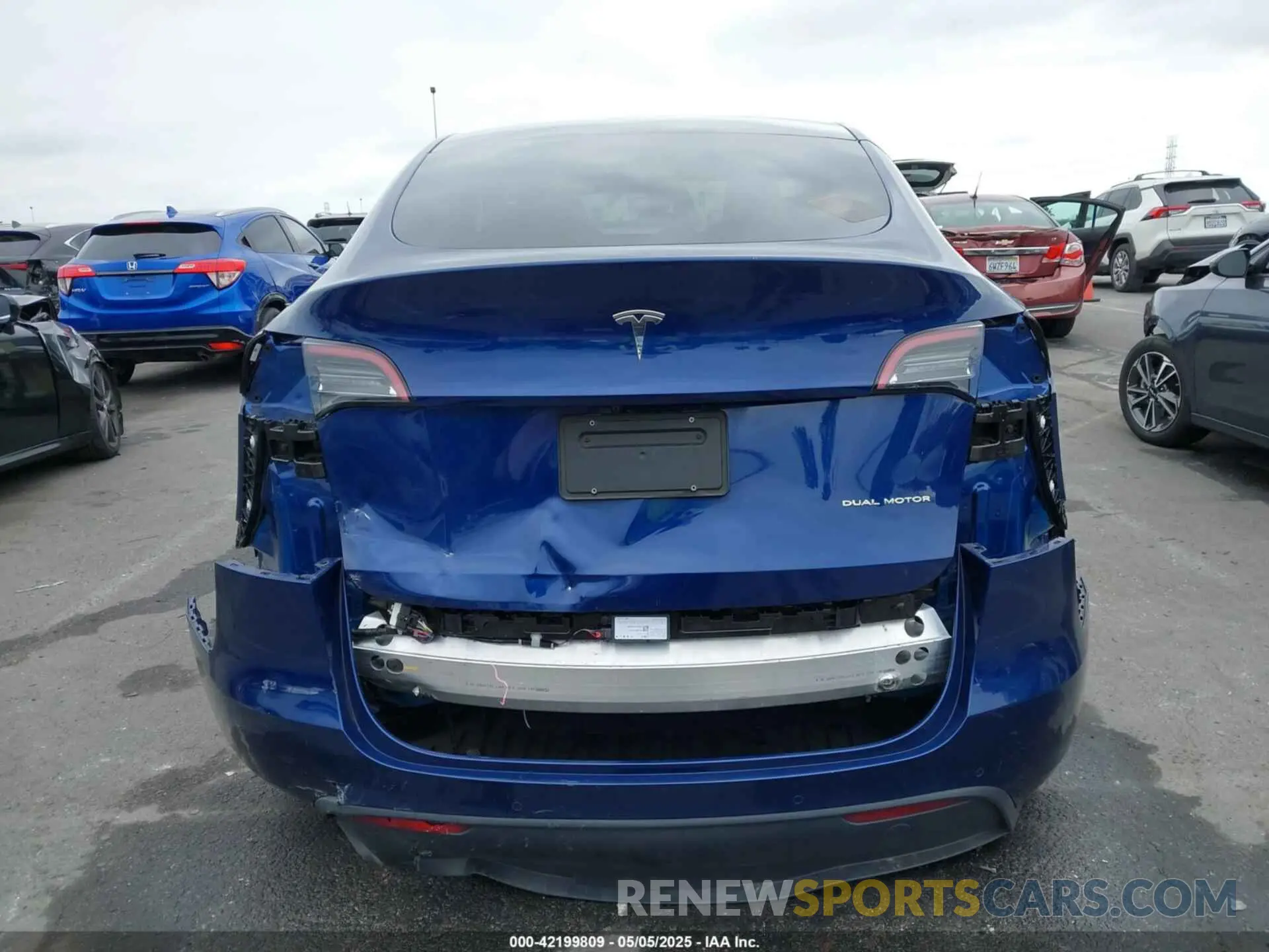 17 fotografías del automóvil dañado 5YJYGDEE1MF282196 TESLA MODEL Y 2021