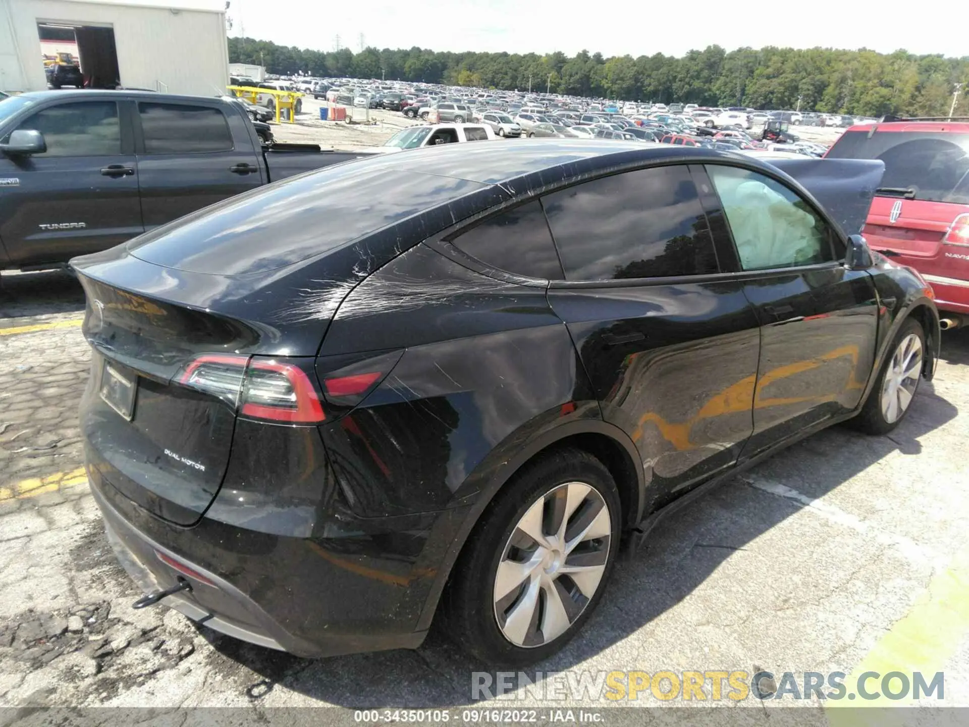 4 fotografías del automóvil dañado 5YJYGDEE1MF293604 TESLA MODEL Y 2021