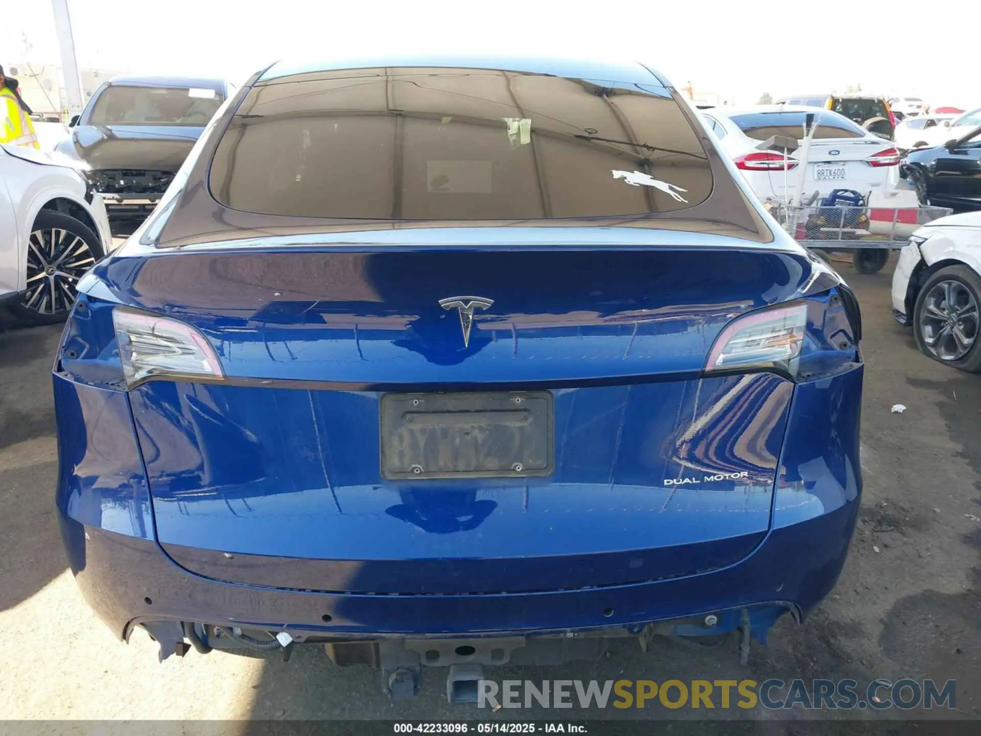 17 fotografías del automóvil dañado 5YJYGDEE1MF296454 TESLA MODEL Y 2021
