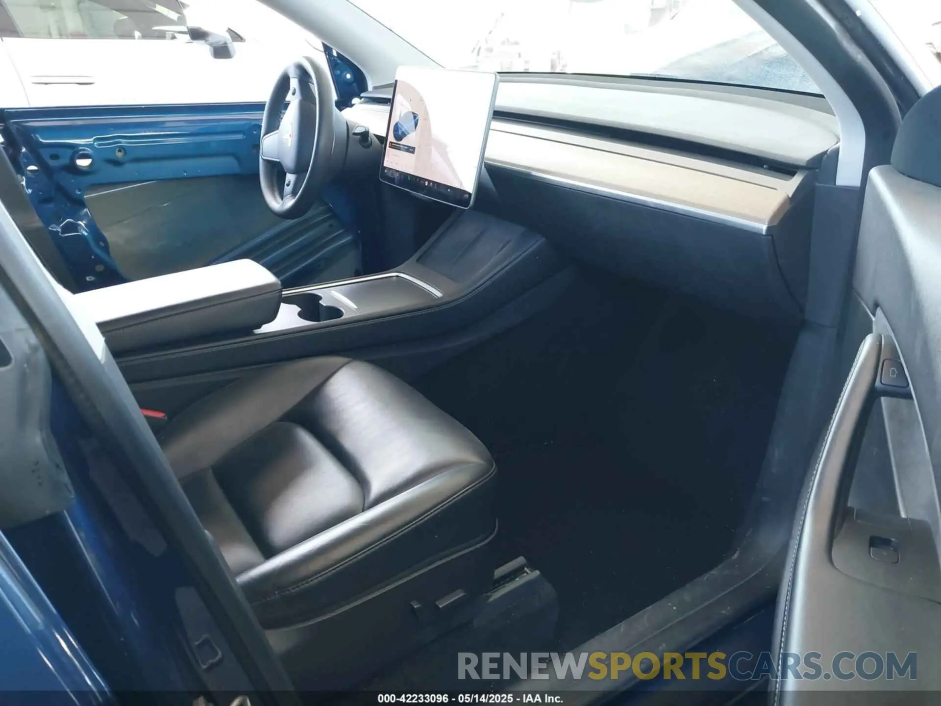 5 fotografías del automóvil dañado 5YJYGDEE1MF296454 TESLA MODEL Y 2021