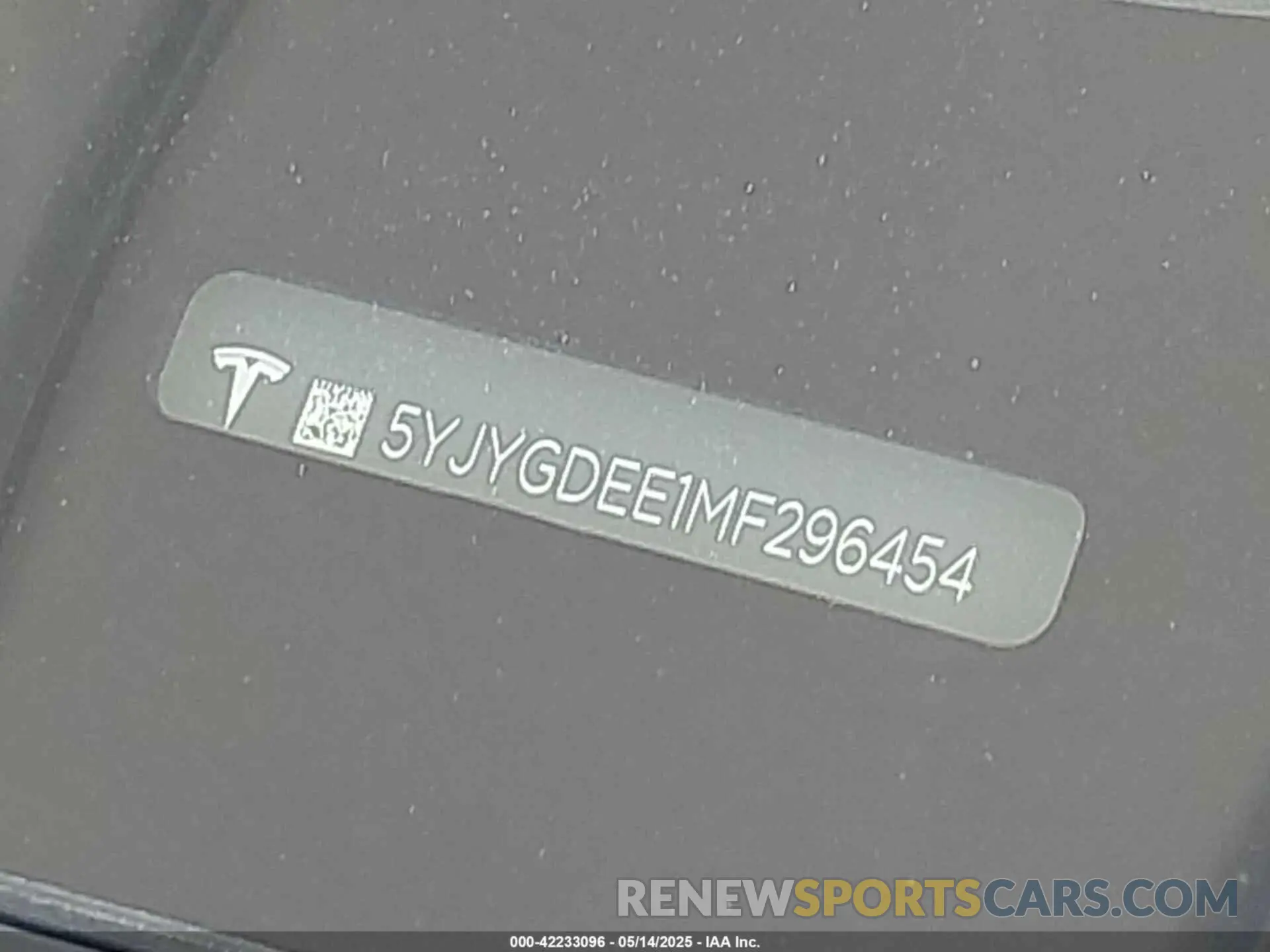 9 fotografías del automóvil dañado 5YJYGDEE1MF296454 TESLA MODEL Y 2021