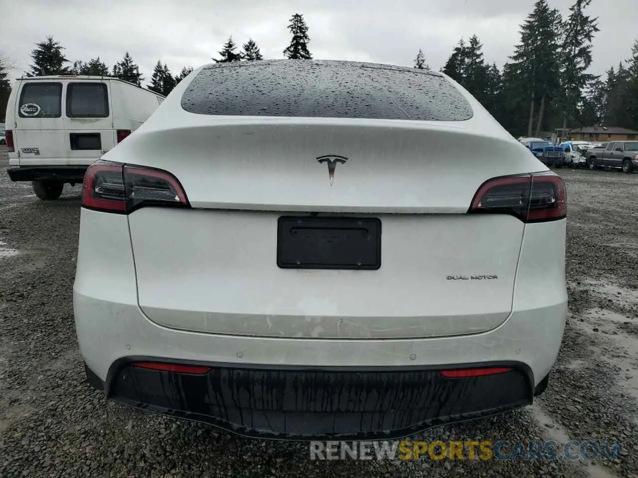 6 fotografías del automóvil dañado 5YJYGDEE1MF304018 TESLA MODEL Y 2021