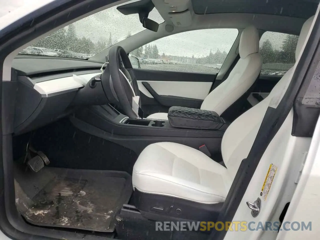 7 fotografías del automóvil dañado 5YJYGDEE1MF304018 TESLA MODEL Y 2021