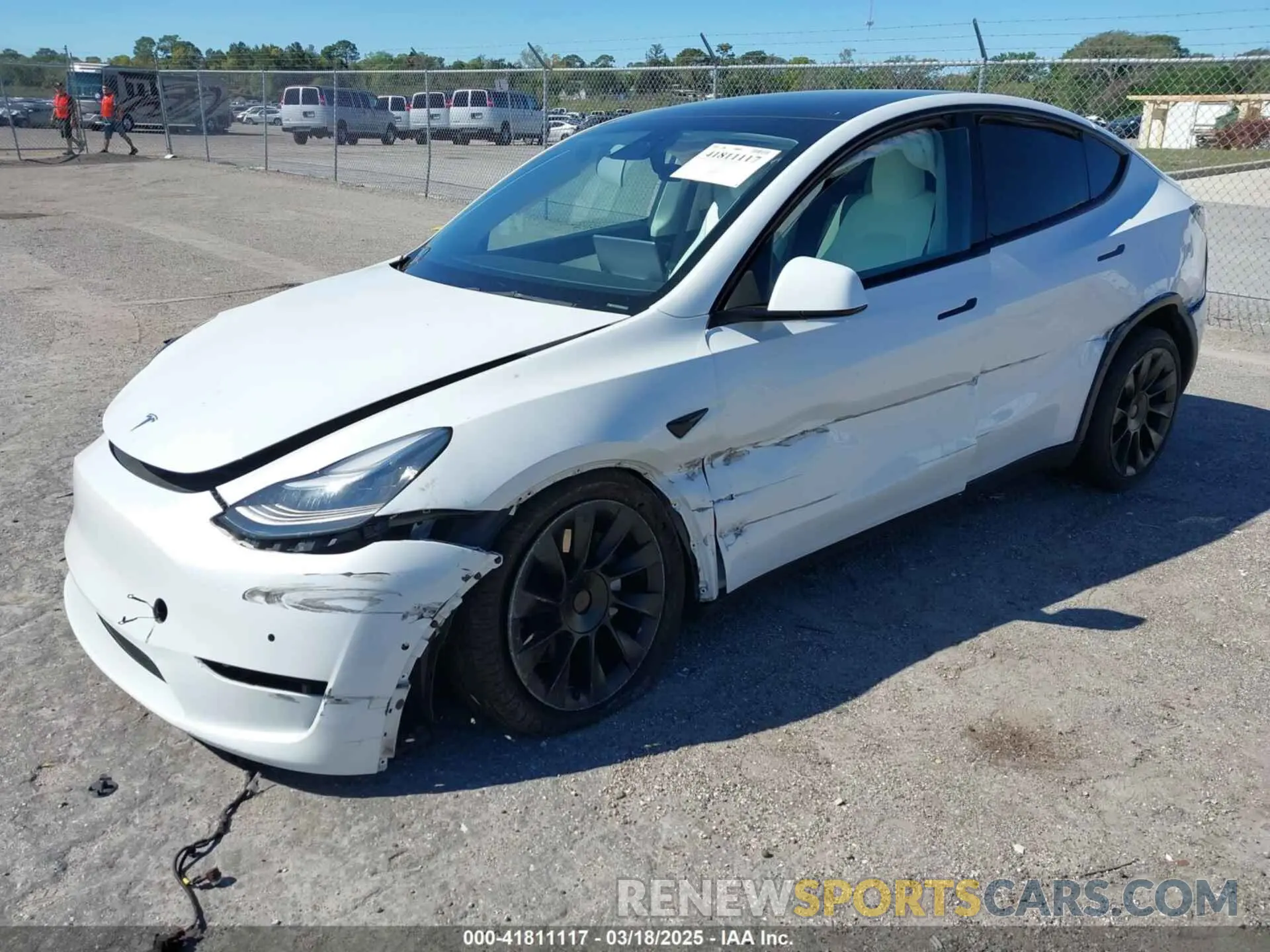 2 fotografías del automóvil dañado 5YJYGDEE2MF120772 TESLA MODEL Y 2021