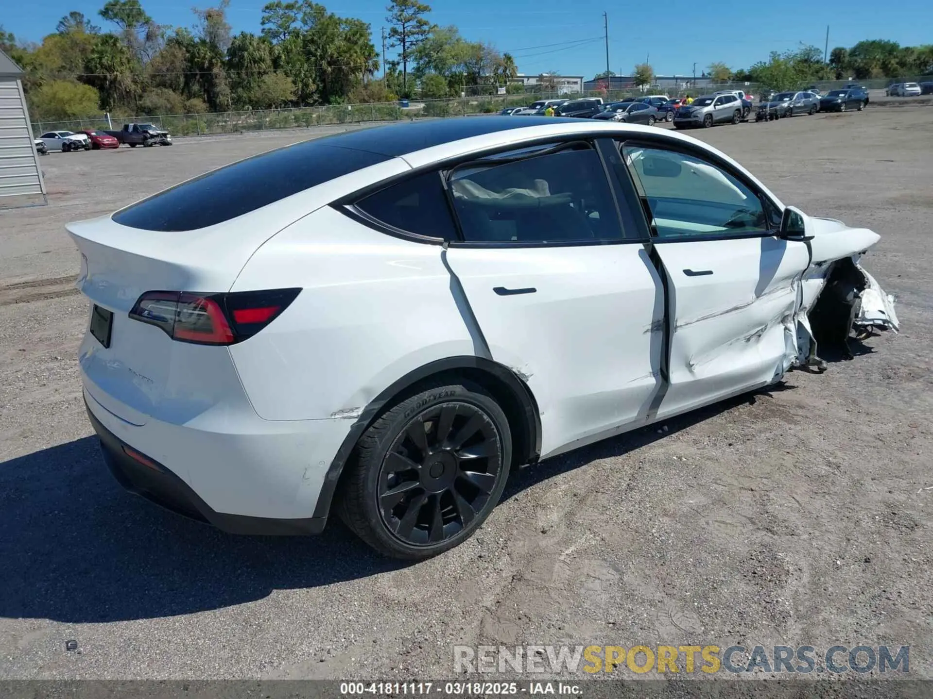 4 fotografías del automóvil dañado 5YJYGDEE2MF120772 TESLA MODEL Y 2021
