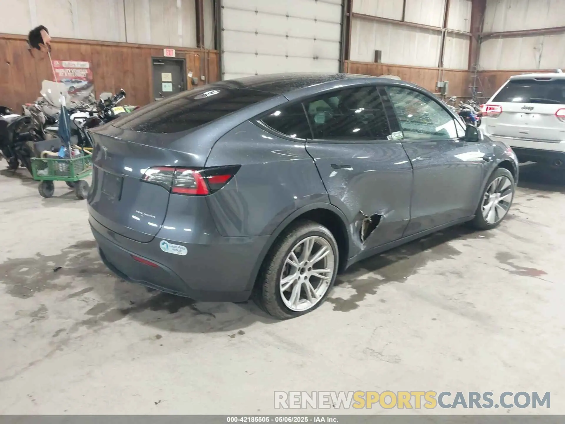 4 fotografías del automóvil dañado 5YJYGDEE2MF121792 TESLA MODEL Y 2021
