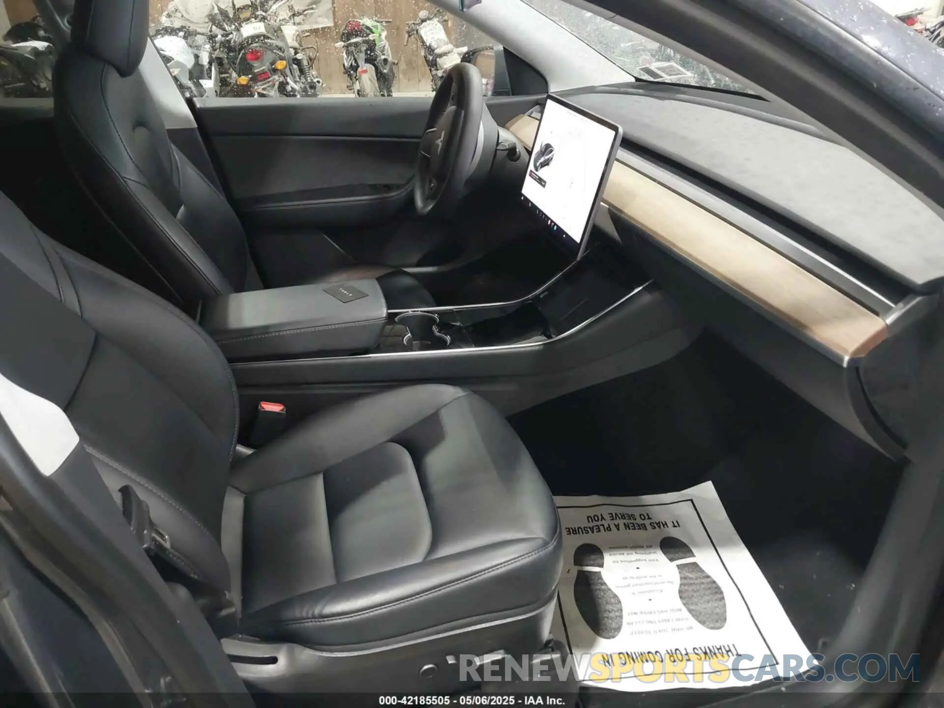 5 fotografías del automóvil dañado 5YJYGDEE2MF121792 TESLA MODEL Y 2021