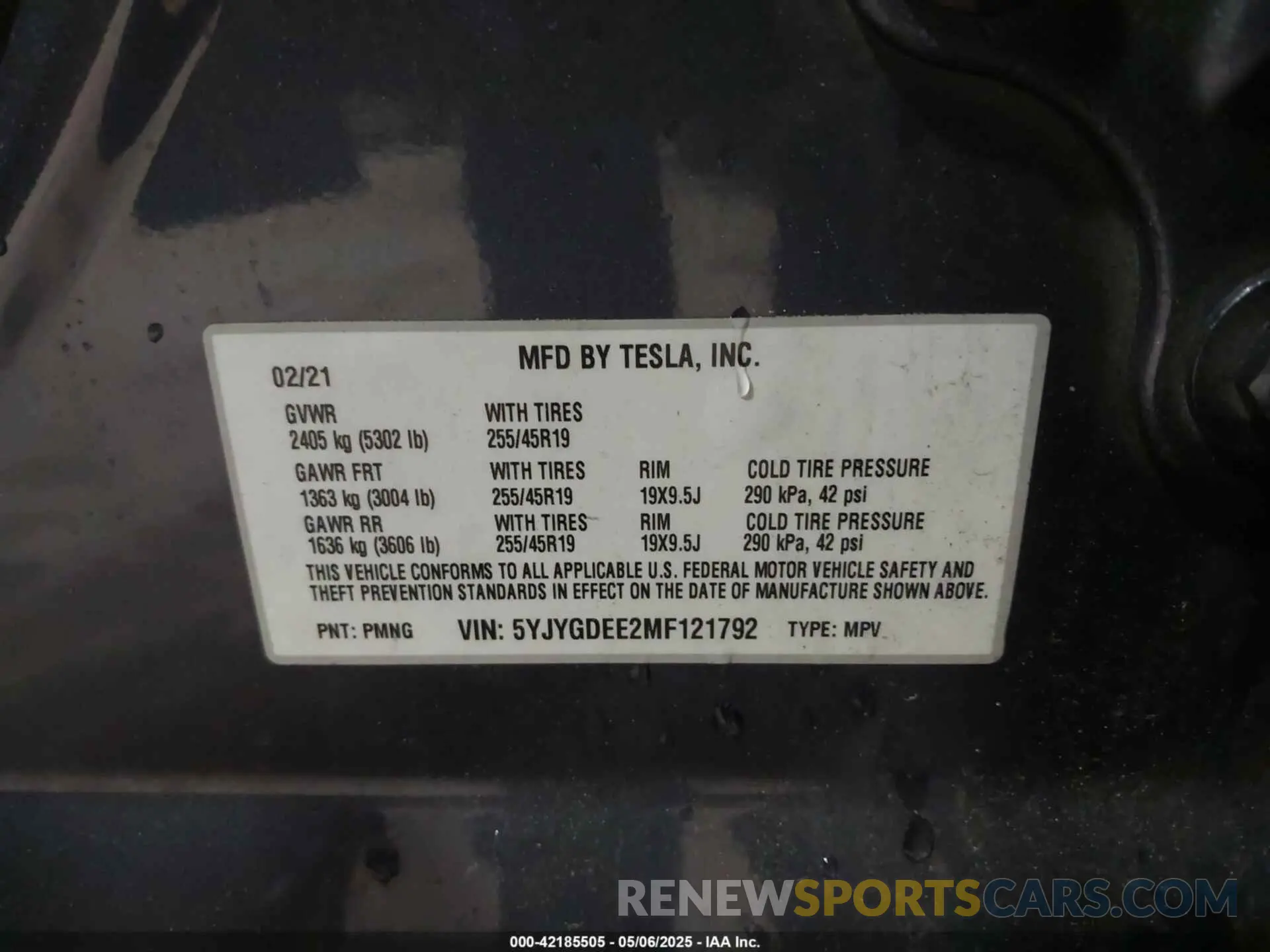 9 fotografías del automóvil dañado 5YJYGDEE2MF121792 TESLA MODEL Y 2021