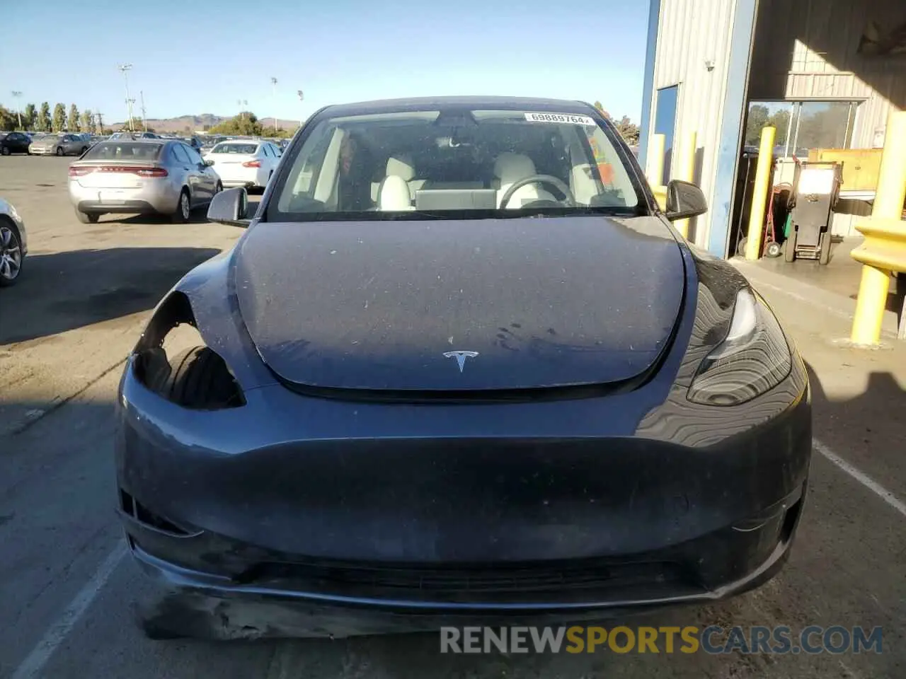5 fotografías del automóvil dañado 5YJYGDEE2MF217017 TESLA MODEL Y 2021