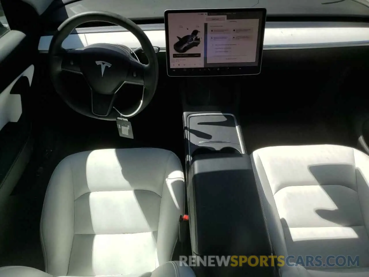 8 fotografías del automóvil dañado 5YJYGDEE2MF217017 TESLA MODEL Y 2021