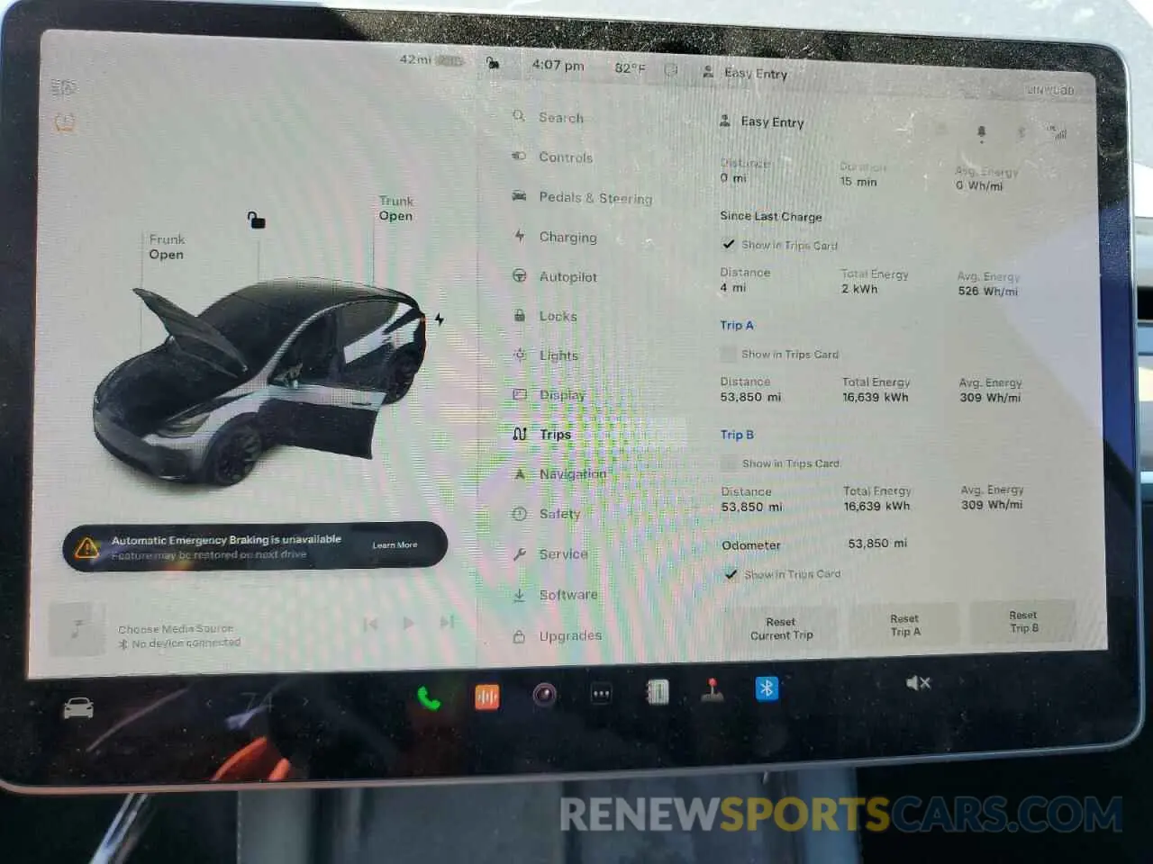 9 fotografías del automóvil dañado 5YJYGDEE2MF296446 TESLA MODEL Y 2021