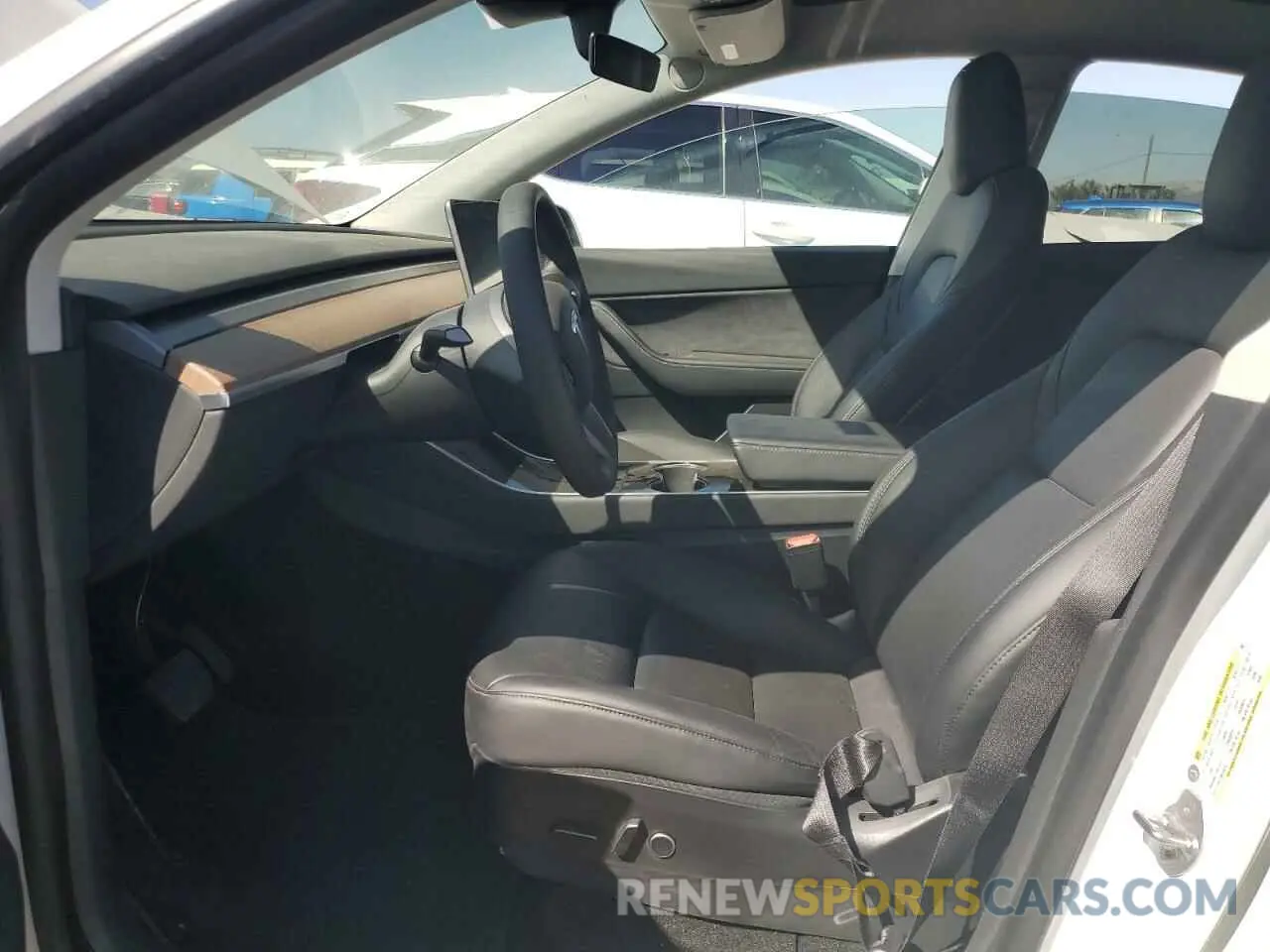 7 fotografías del automóvil dañado 5YJYGDEE3MF086177 TESLA MODEL Y 2021