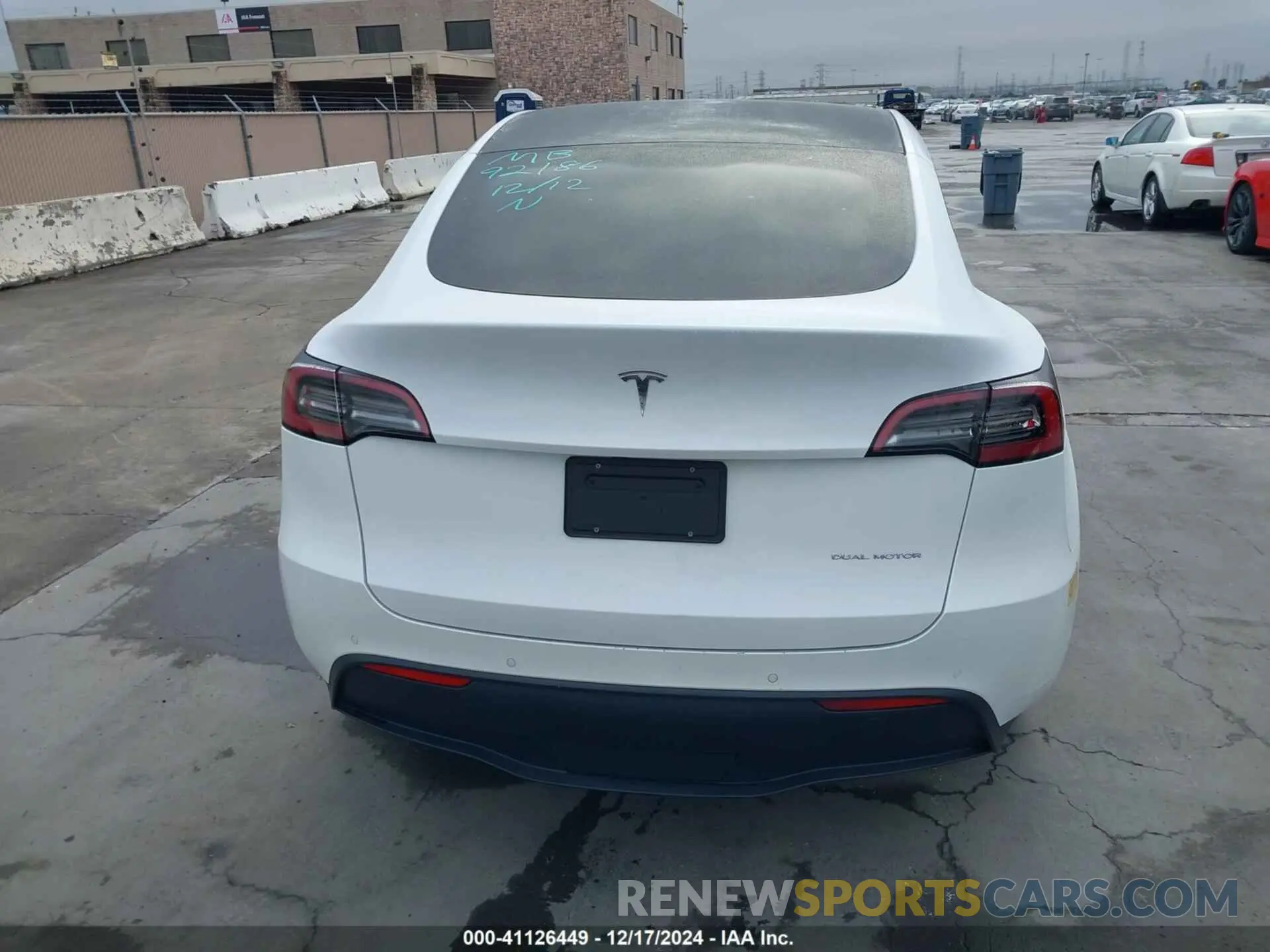 15 fotografías del automóvil dañado 5YJYGDEE3MF160925 TESLA MODEL Y 2021