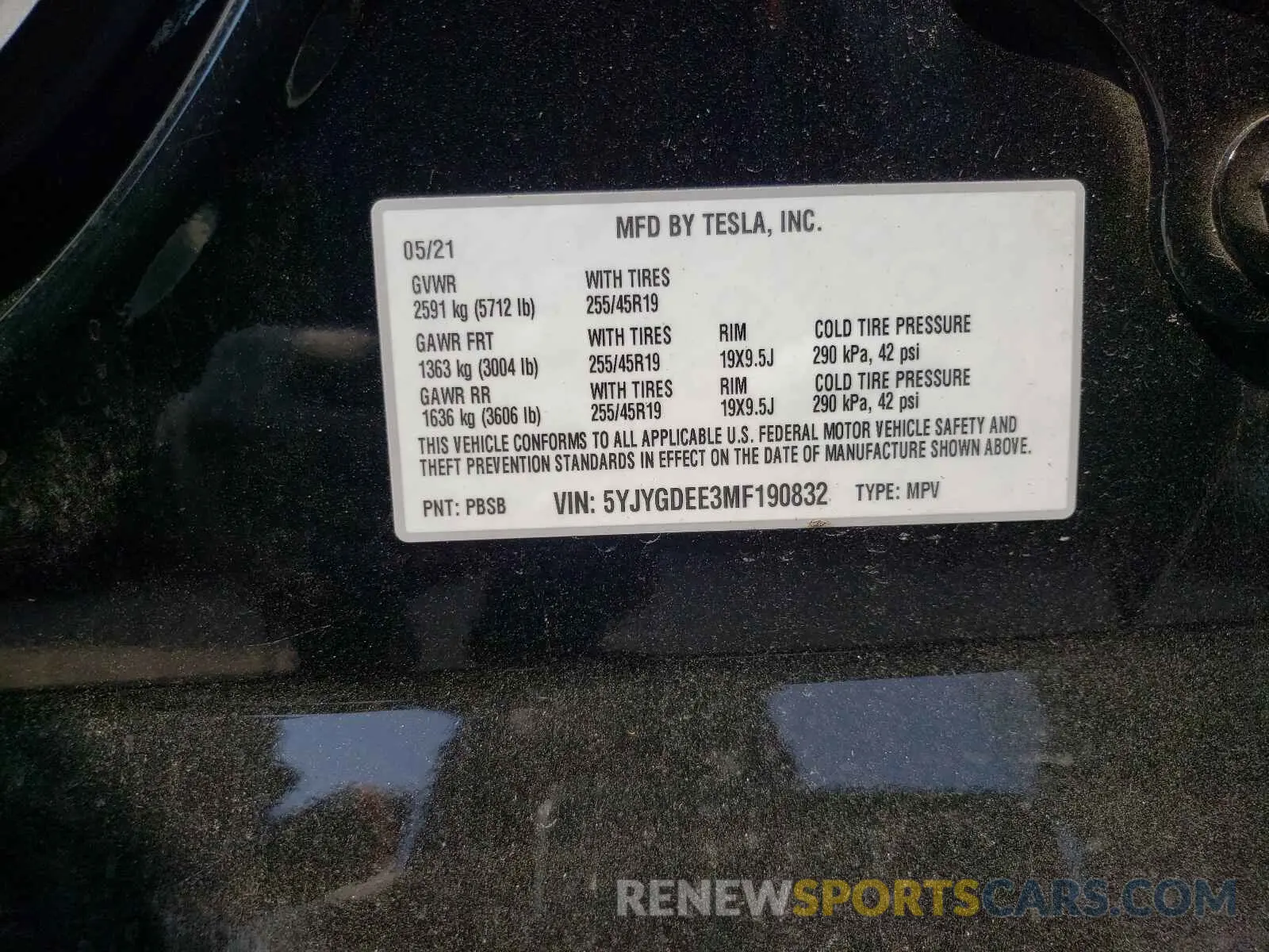 10 fotografías del automóvil dañado 5YJYGDEE3MF190832 TESLA MODEL Y 2021