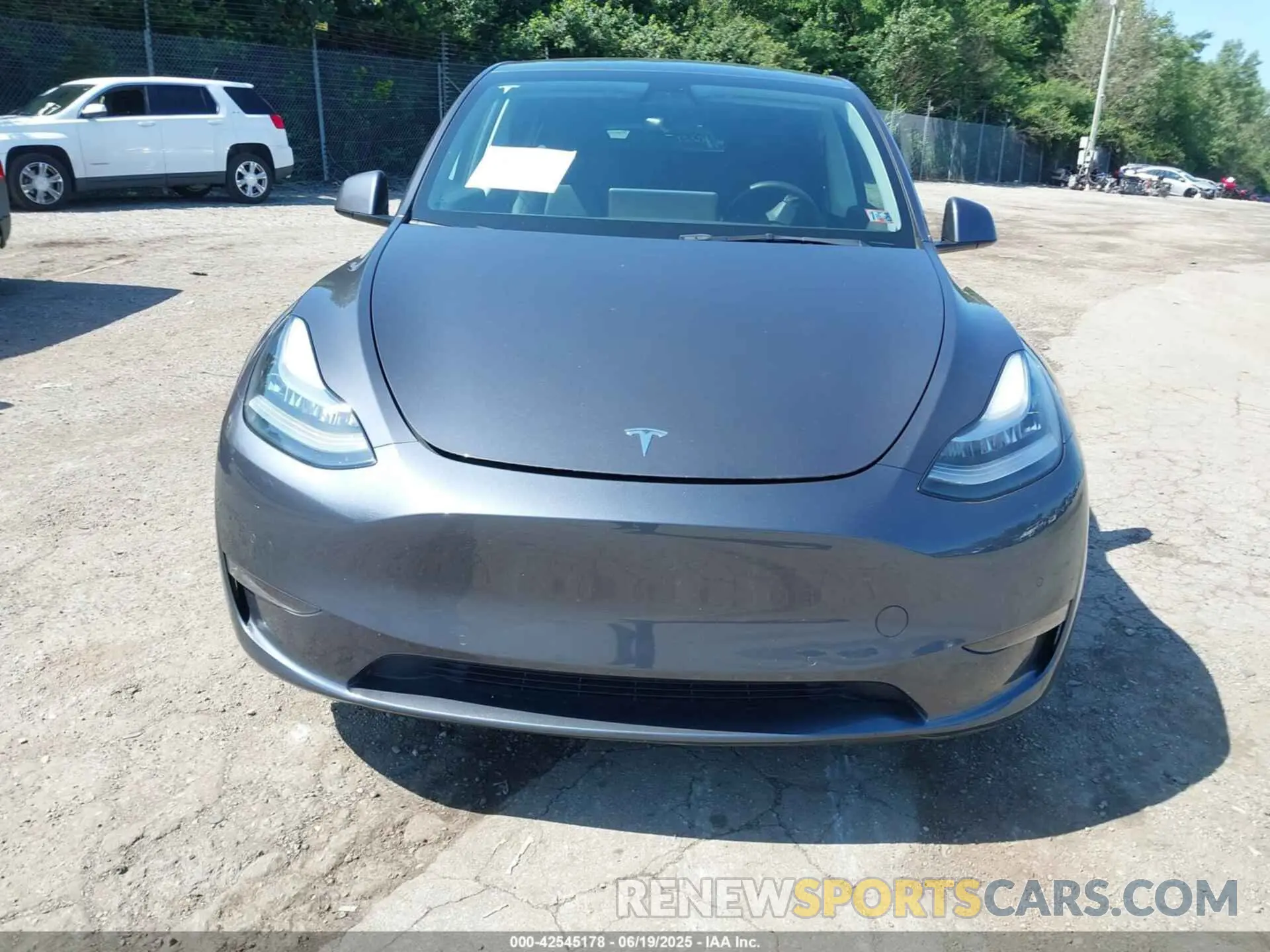 13 fotografías del automóvil dañado 5YJYGDEE3MF192001 TESLA MODEL Y 2021
