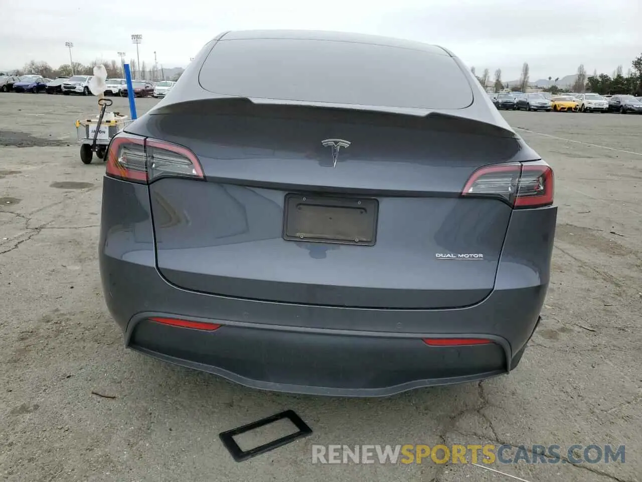 6 fotografías del automóvil dañado 5YJYGDEE3MF195786 TESLA MODEL Y 2021