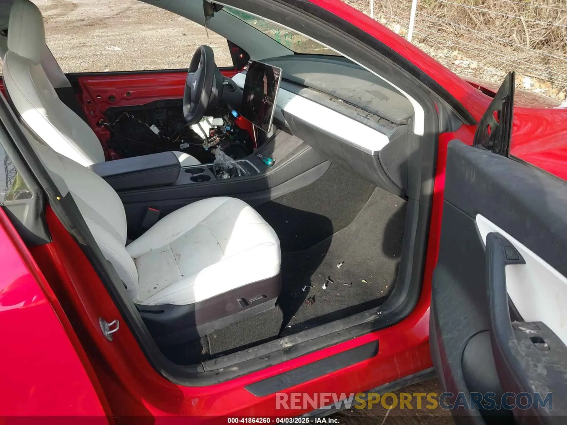 5 fotografías del automóvil dañado 5YJYGDEE3MF212845 TESLA MODEL Y 2021