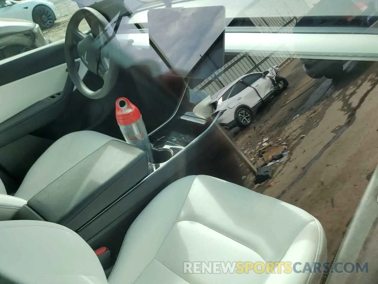 8 fotografías del automóvil dañado 5YJYGDEE4MF085569 TESLA MODEL Y 2021