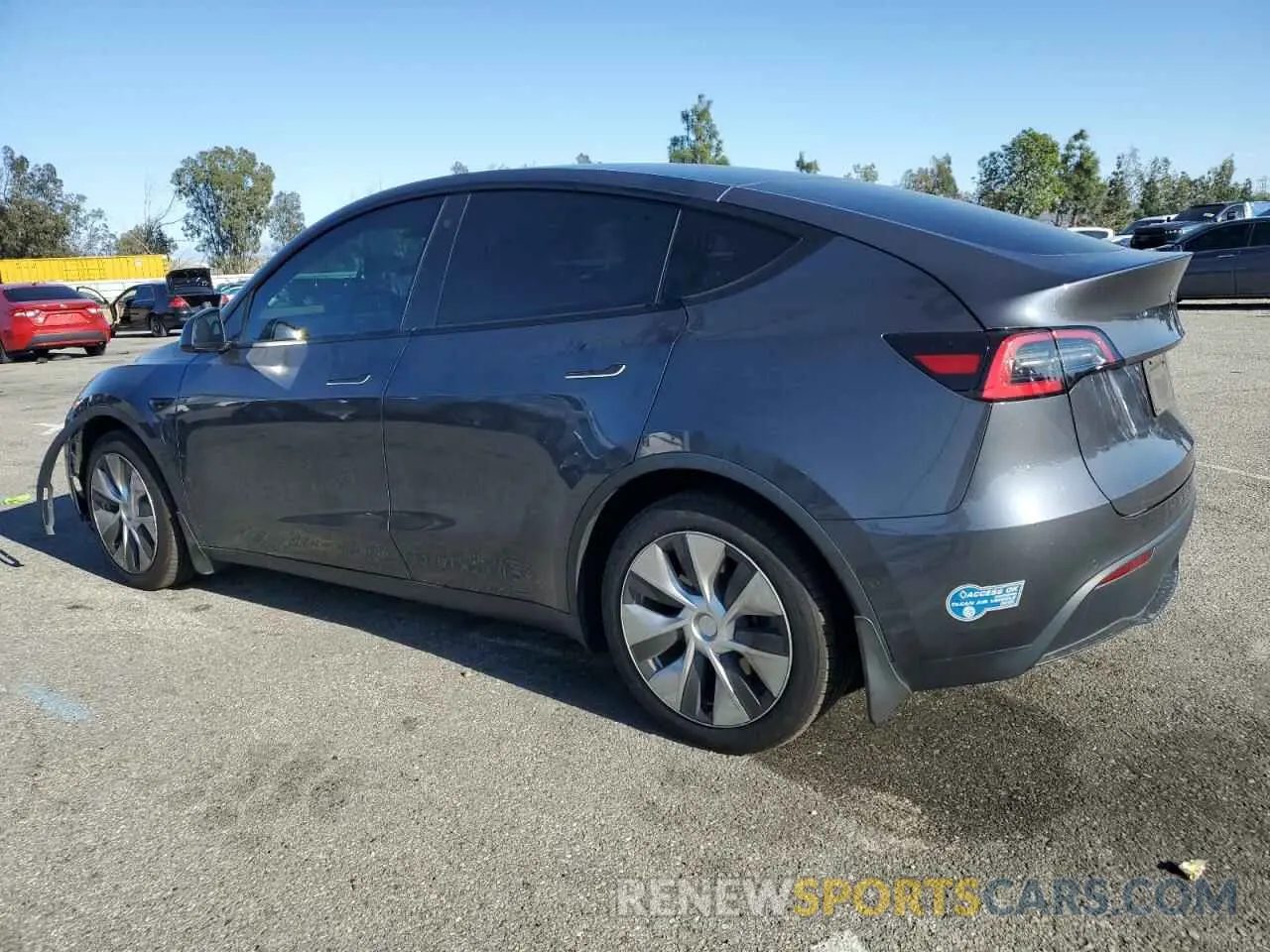 2 fotografías del automóvil dañado 5YJYGDEE4MF089976 TESLA MODEL Y 2021