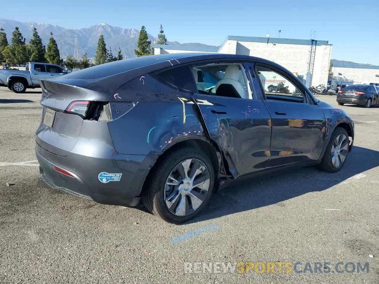 3 fotografías del automóvil dañado 5YJYGDEE4MF089976 TESLA MODEL Y 2021