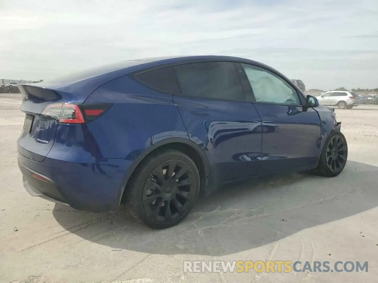 3 fotografías del automóvil dañado 5YJYGDEE4MF102368 TESLA MODEL Y 2021