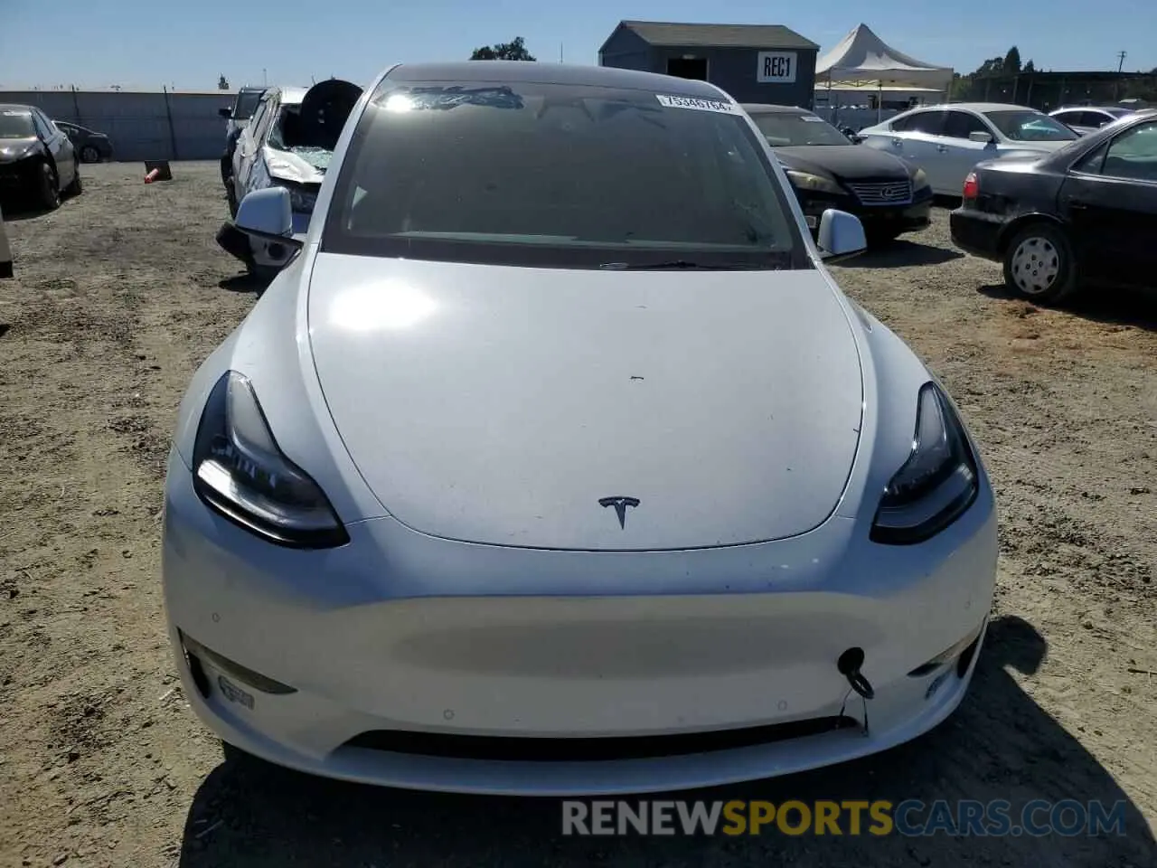5 fotografías del automóvil dañado 5YJYGDEE4MF114374 TESLA MODEL Y 2021