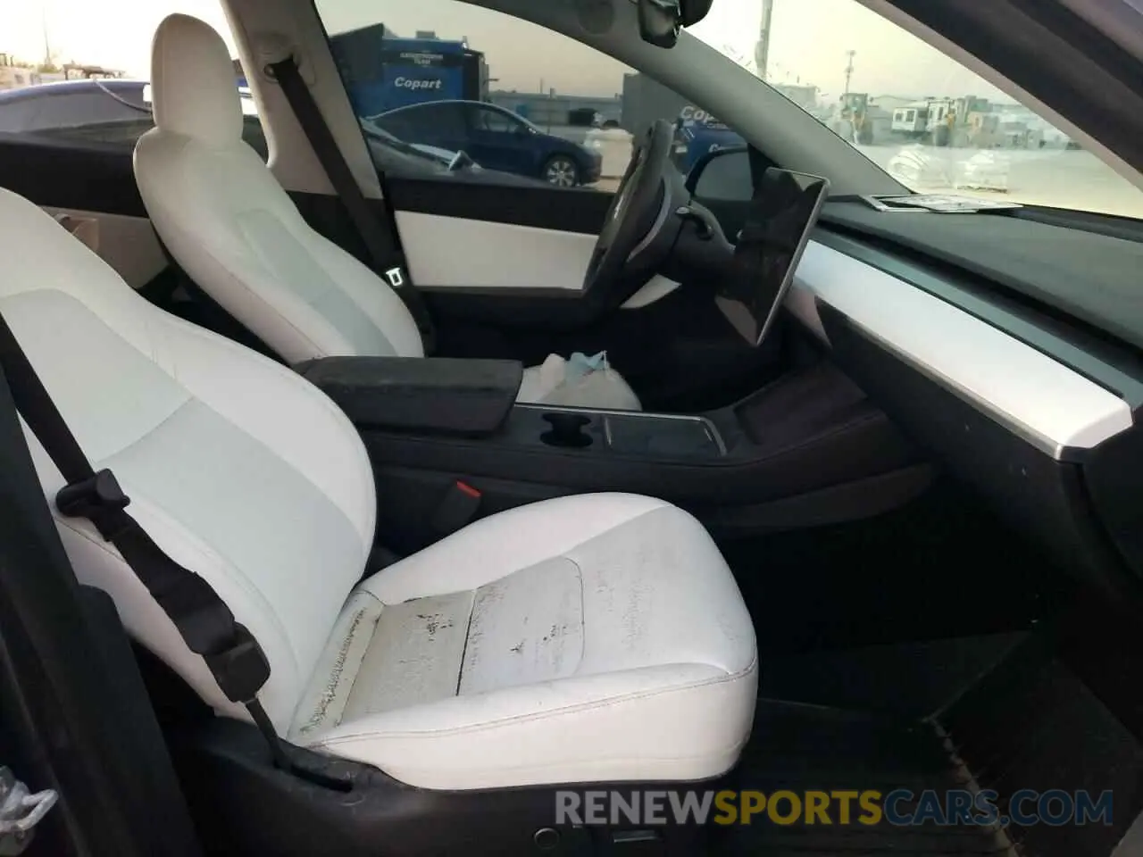 5 fotografías del automóvil dañado 5YJYGDEE4MF187065 TESLA MODEL Y 2021
