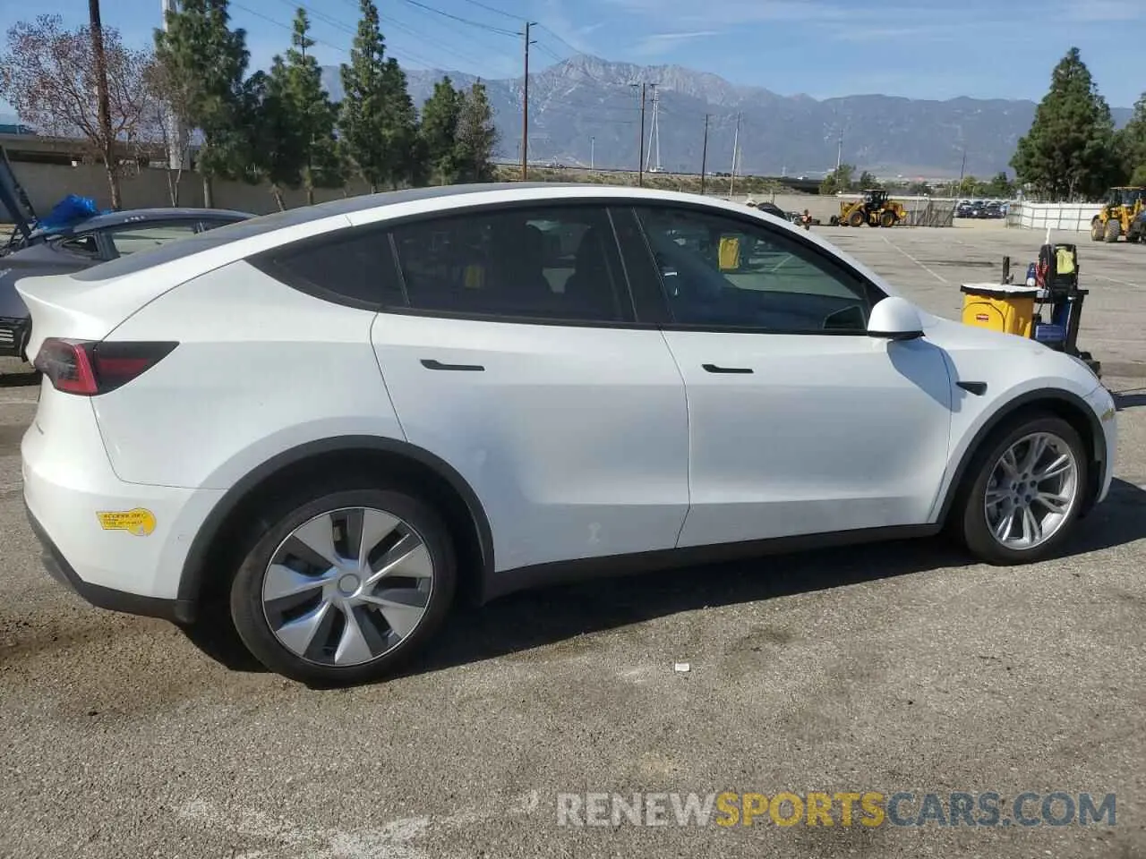 3 fotografías del automóvil dañado 5YJYGDEE4MF284783 TESLA MODEL Y 2021
